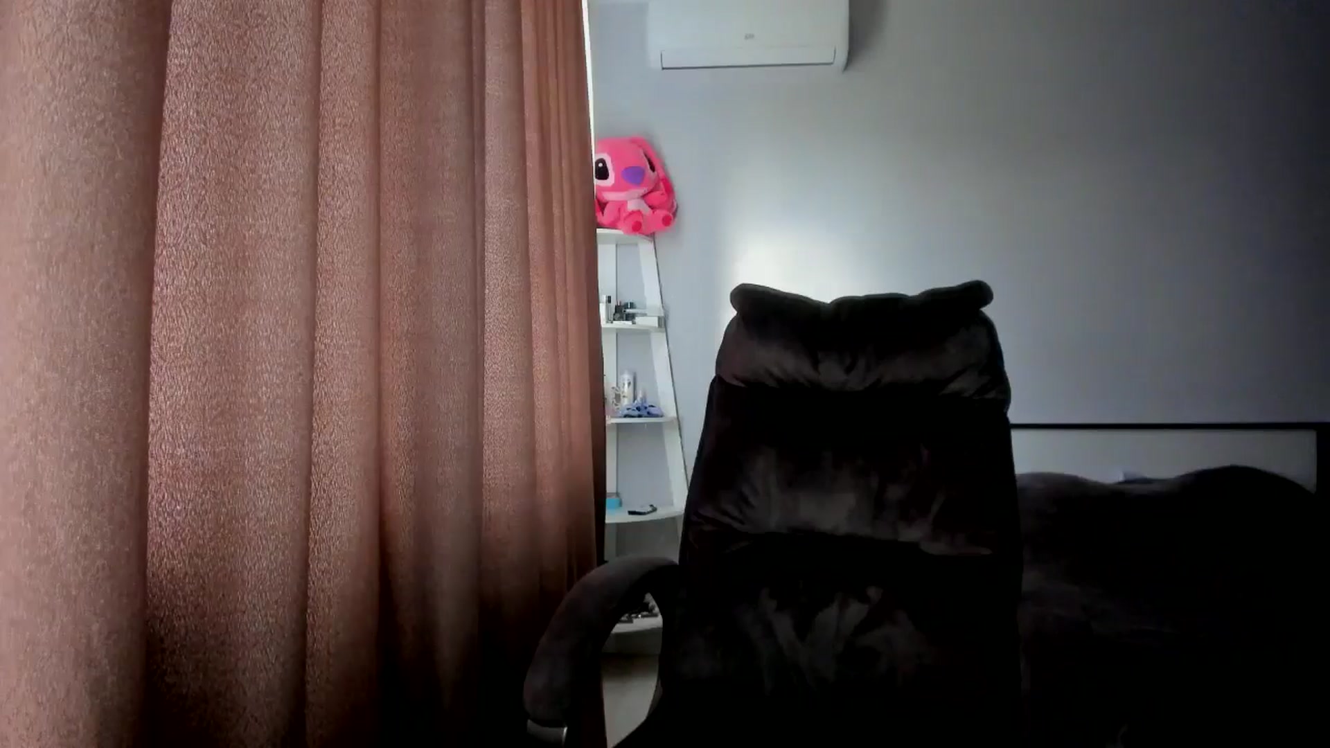 Gallery image thumbnail from Iam_Sasha's myfreecams stream on, 03/19/2026, 14:15 image 6 of 20