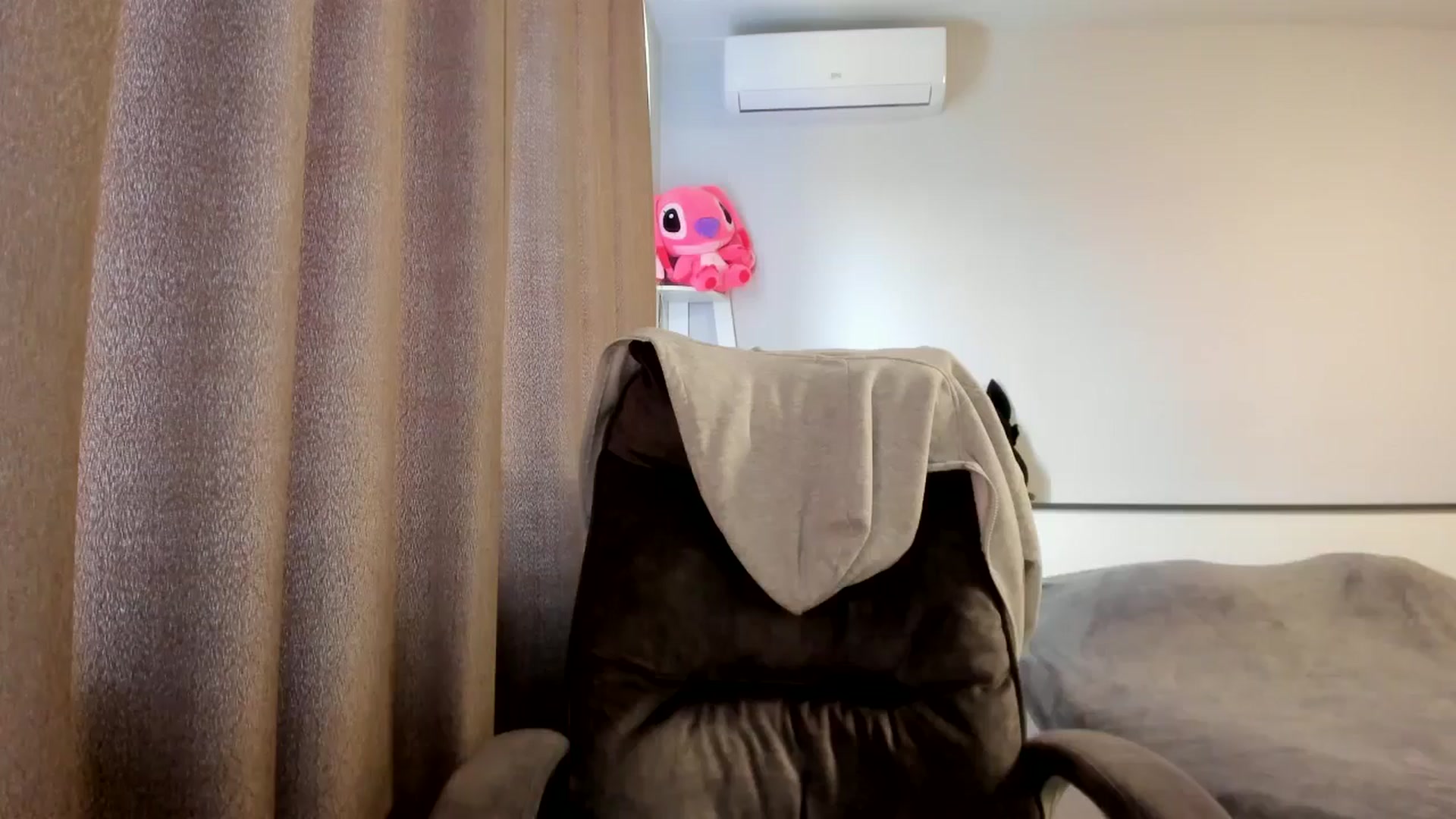 Gallery image thumbnail from Iam_Sasha's myfreecams stream on, 03/20/2026, 12:43 image 1 of 20