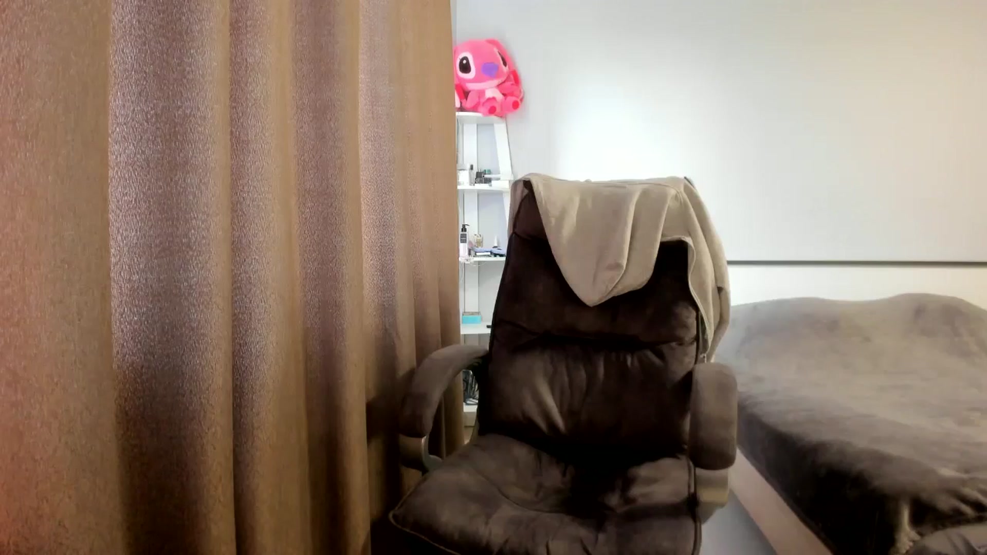 Gallery image thumbnail from Iam_Sasha's myfreecams stream on, 03/20/2026, 13:34 image 5 of 20