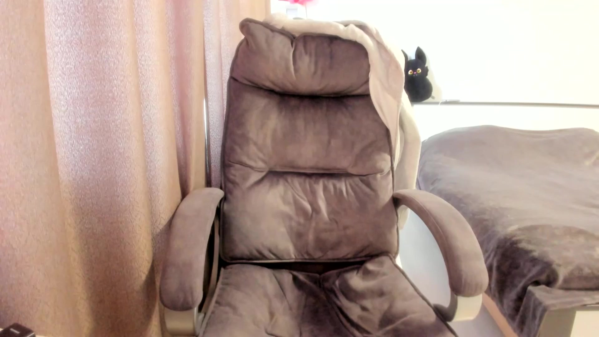 Gallery image thumbnail from Iam_Sasha's myfreecams stream on, 03/23/2026, 10:54 image 11 of 20