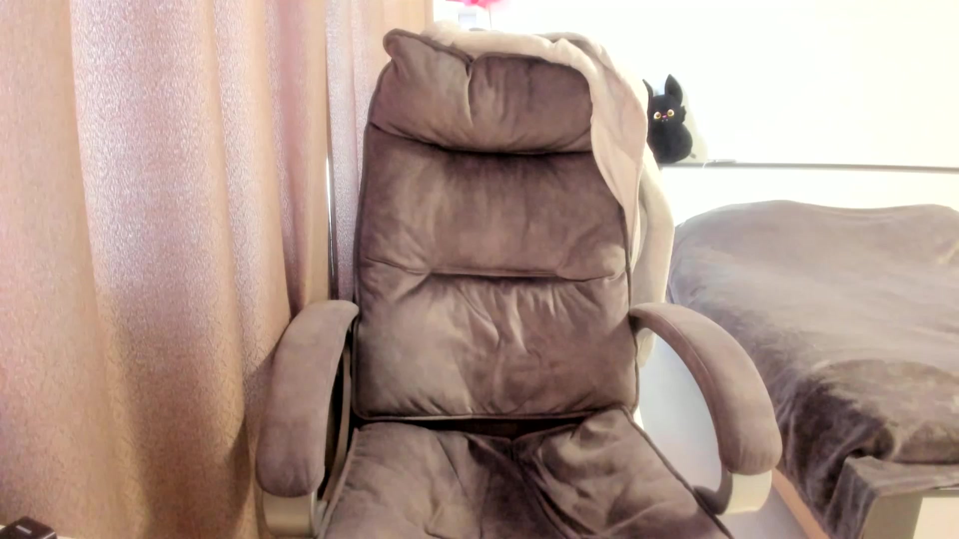 Gallery image thumbnail from Iam_Sasha's myfreecams stream on, 03/23/2026, 10:54 image 10 of 20