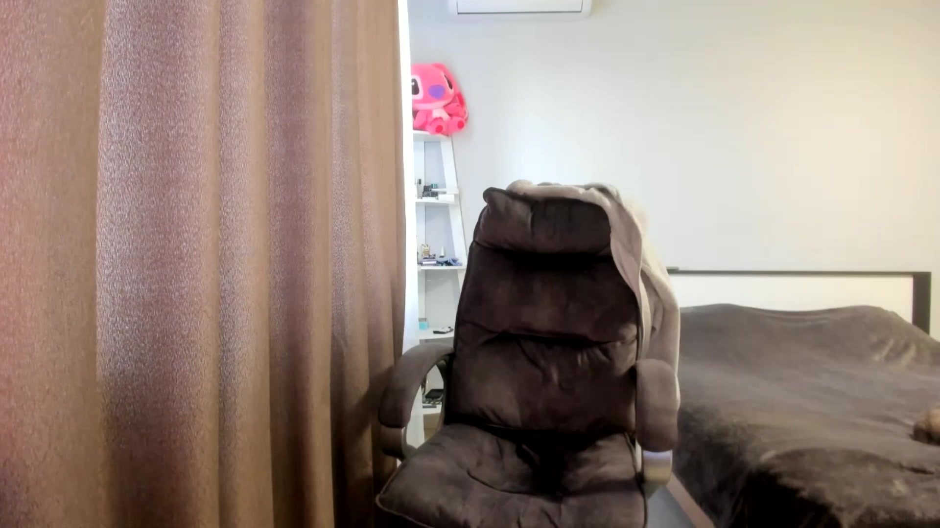 Gallery image thumbnail from Iam_Sasha's myfreecams stream on, 03/23/2026, 10:54 image 17 of 20