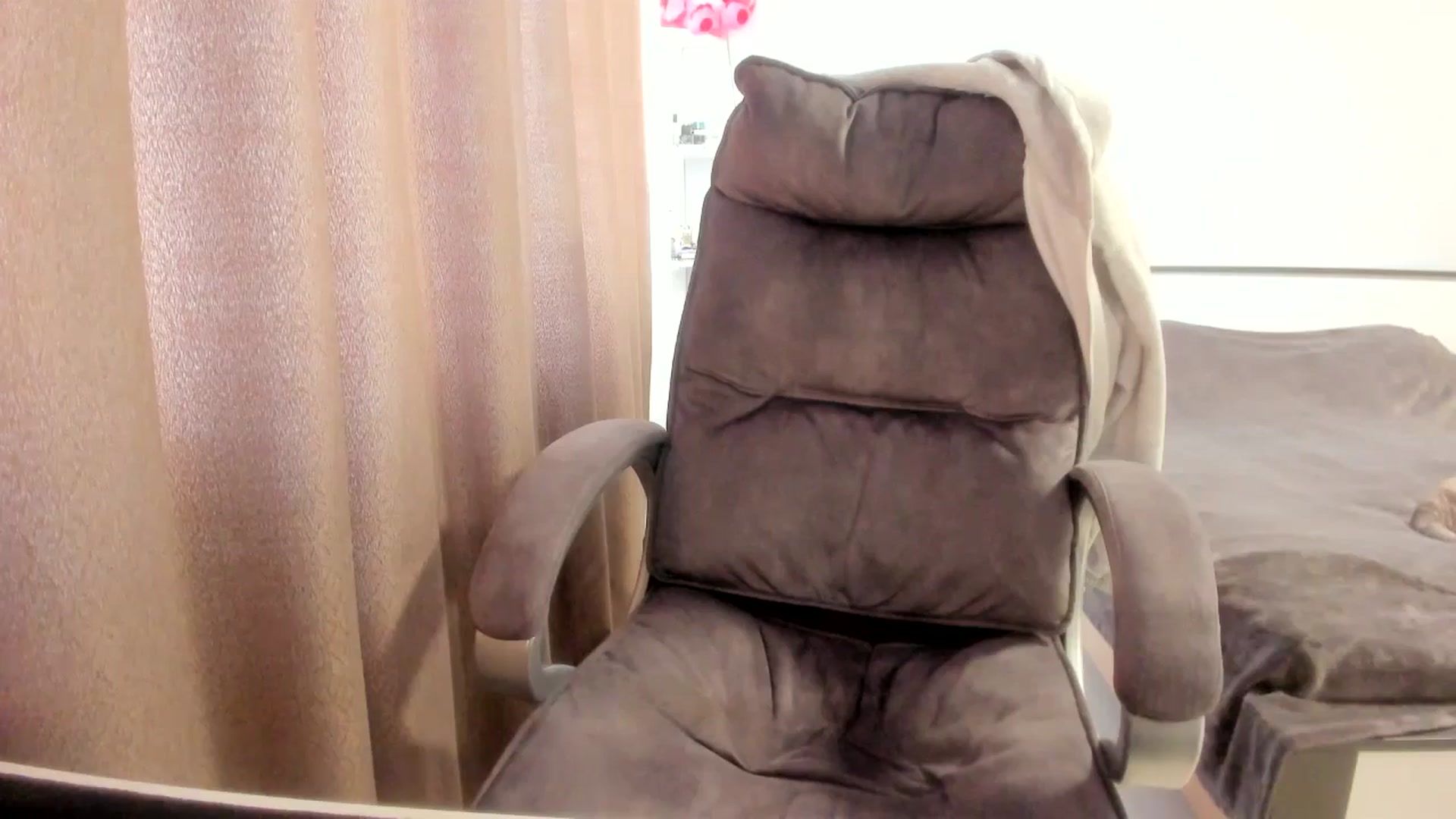 Gallery image thumbnail from Iam_Sasha's myfreecams stream on, 03/23/2026, 13:31 image 14 of 20