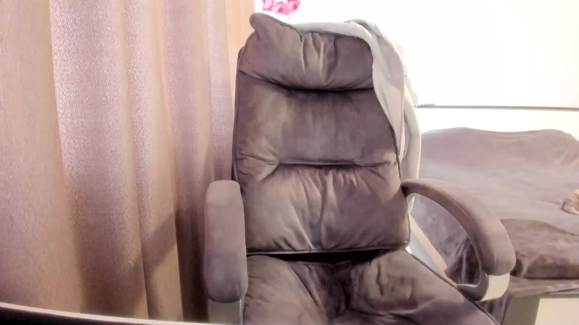 Gallery image thumbnail from Iam_Sasha's myfreecams stream on, 03/23/2026, 13:31 image 13 of 20