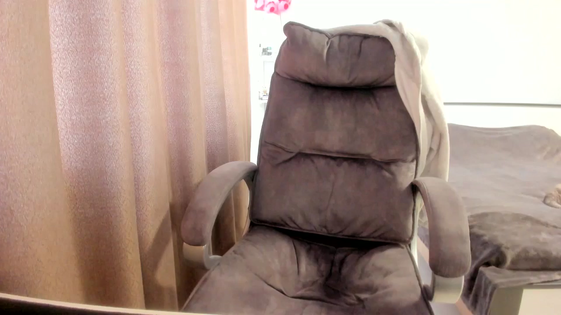 Gallery image thumbnail from Iam_Sasha's myfreecams stream on, 03/23/2026, 13:31 image 15 of 20