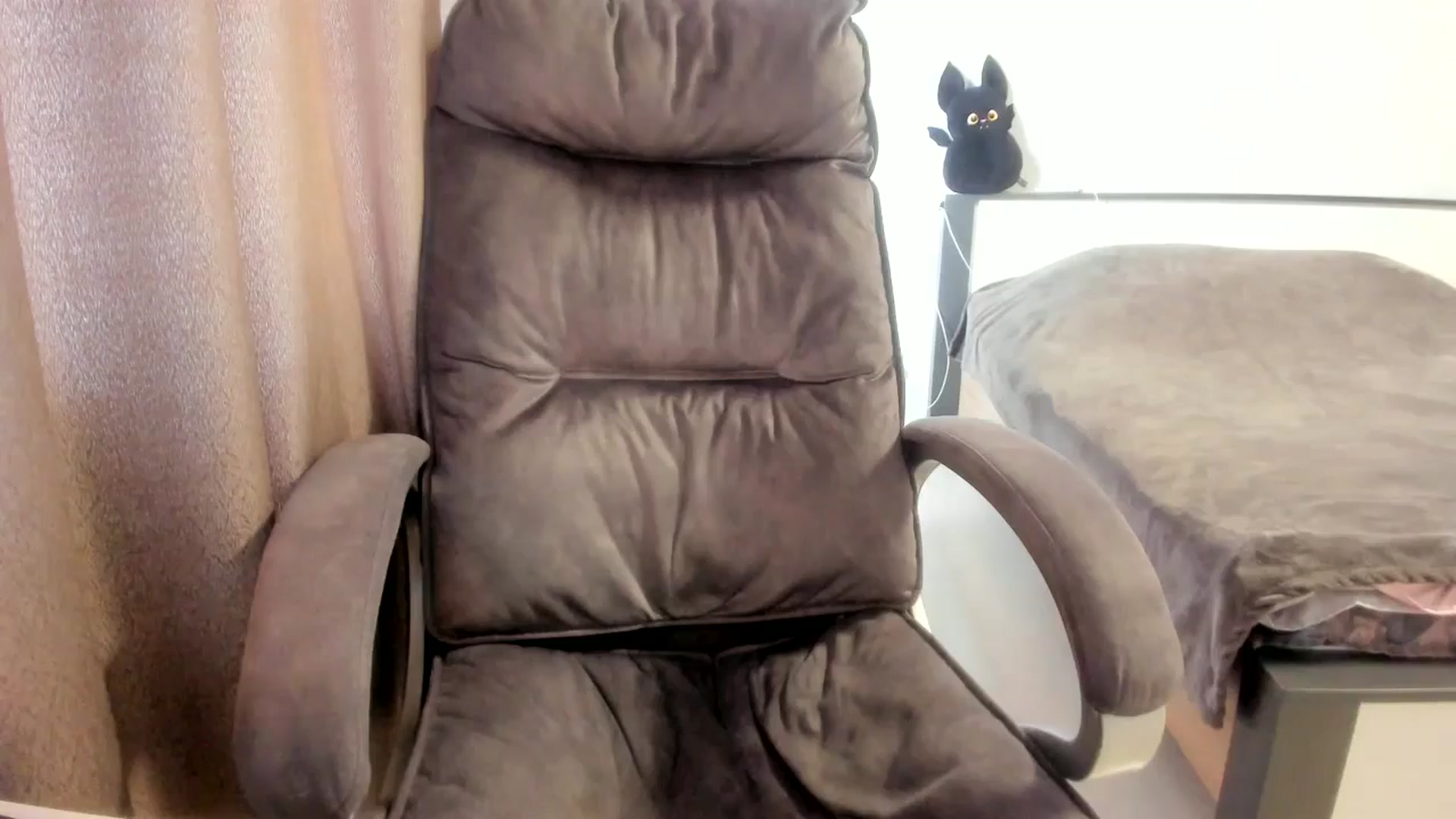 Gallery image thumbnail from Iam_Sasha's myfreecams stream on, 03/24/2026, 13:22 image 18 of 20