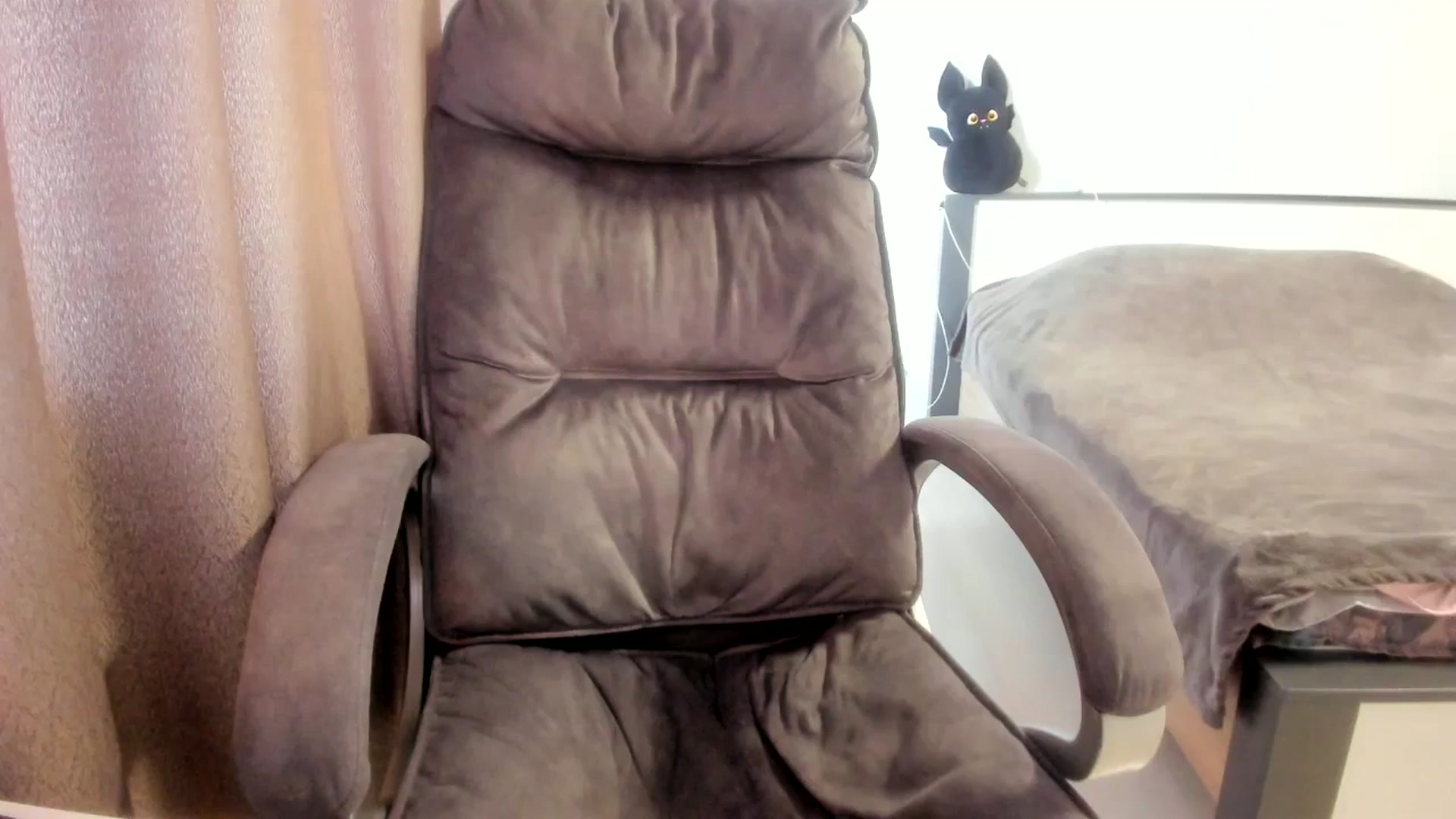 Gallery image thumbnail from Iam_Sasha's myfreecams stream on, 03/24/2026, 13:22 image 17 of 20