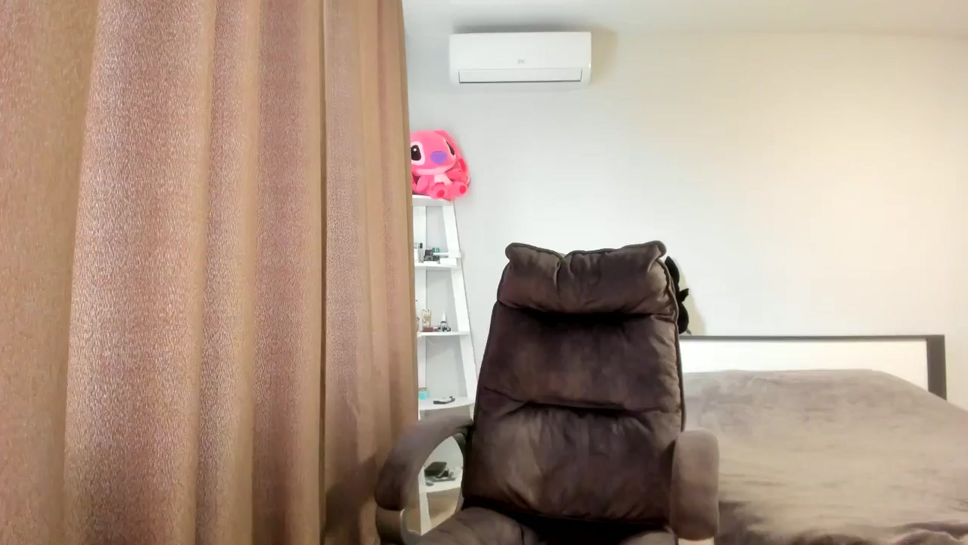 Gallery image thumbnail from Iam_Sasha's myfreecams stream on, 03/31/2026, 08:24 image 5 of 20