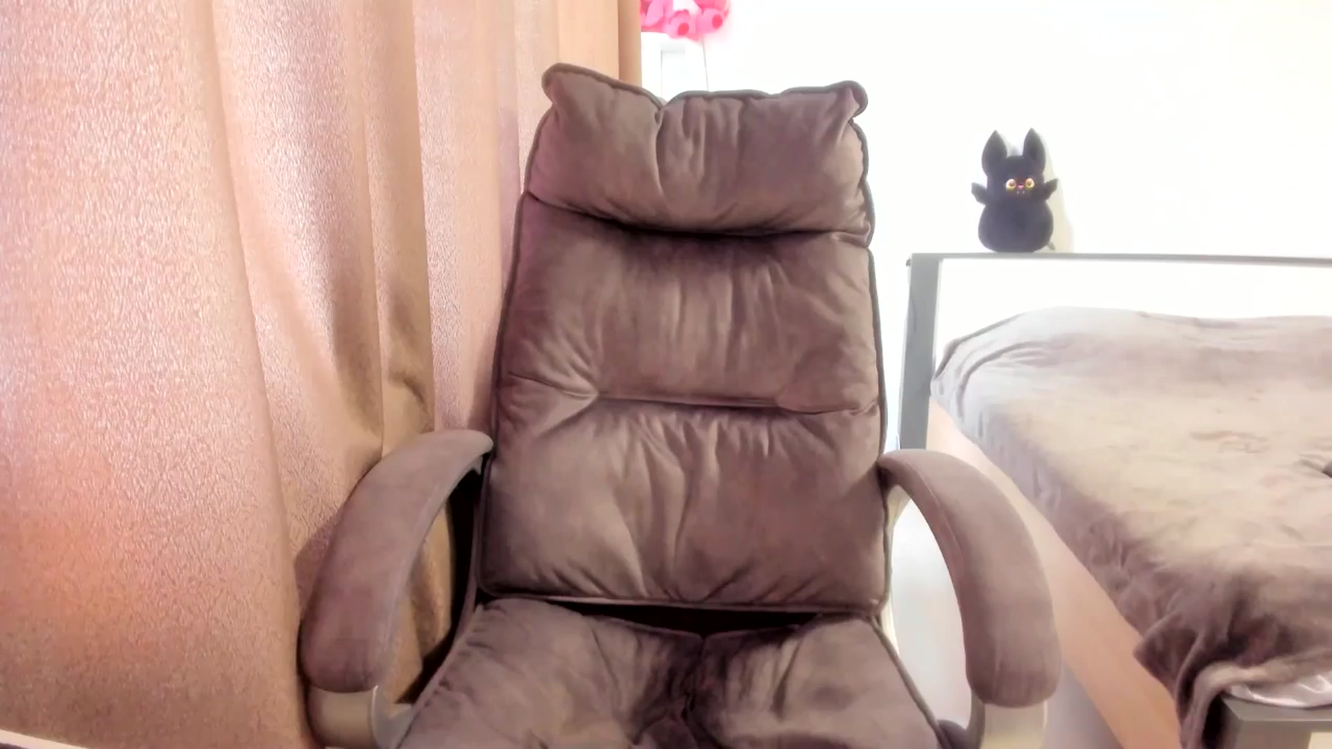 Gallery image thumbnail from Iam_Sasha's myfreecams stream on, 04/01/2026, 12:45 image 11 of 20