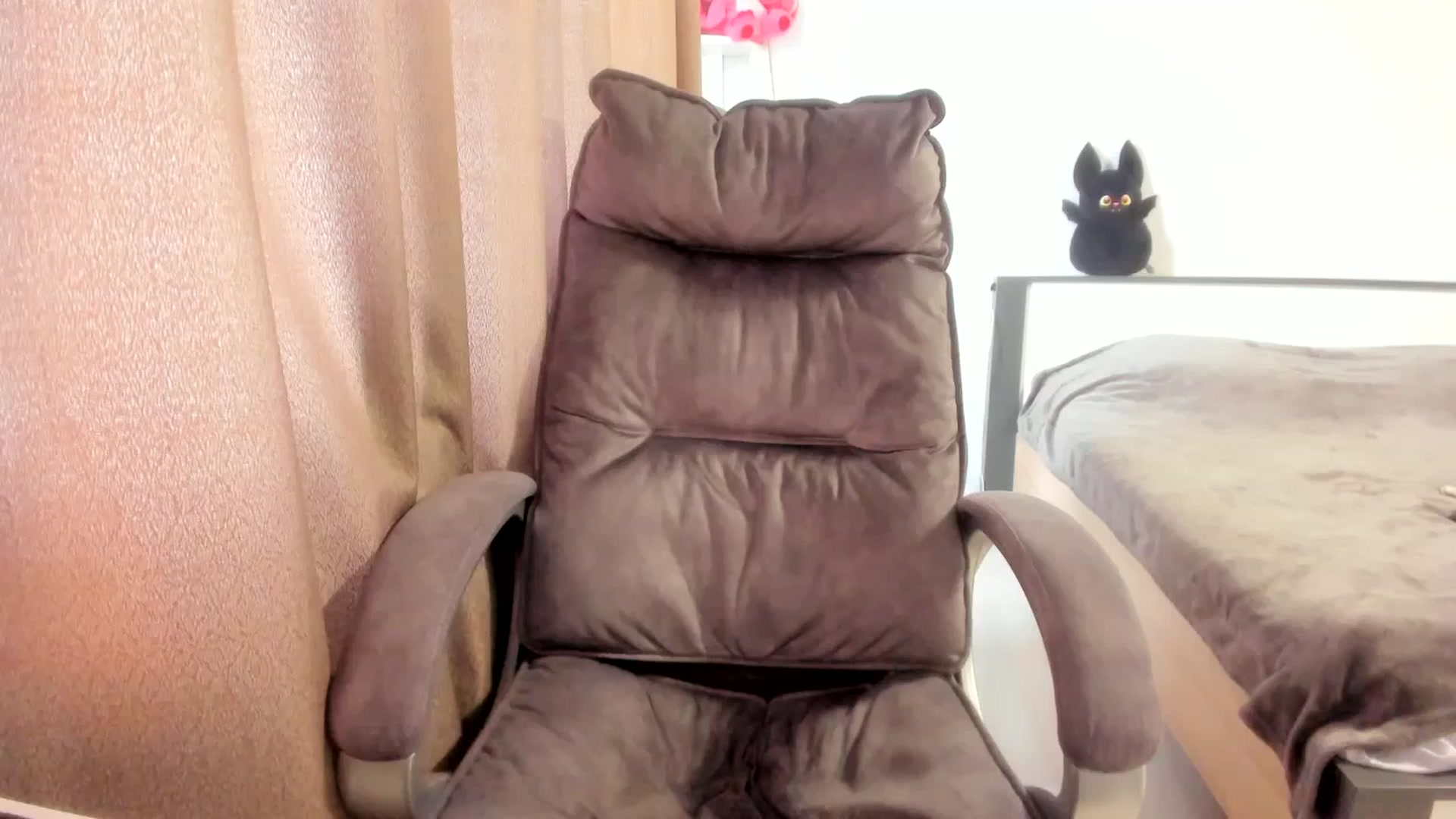 Gallery image thumbnail from Iam_Sasha's myfreecams stream on, 04/01/2026, 12:45 image 8 of 20