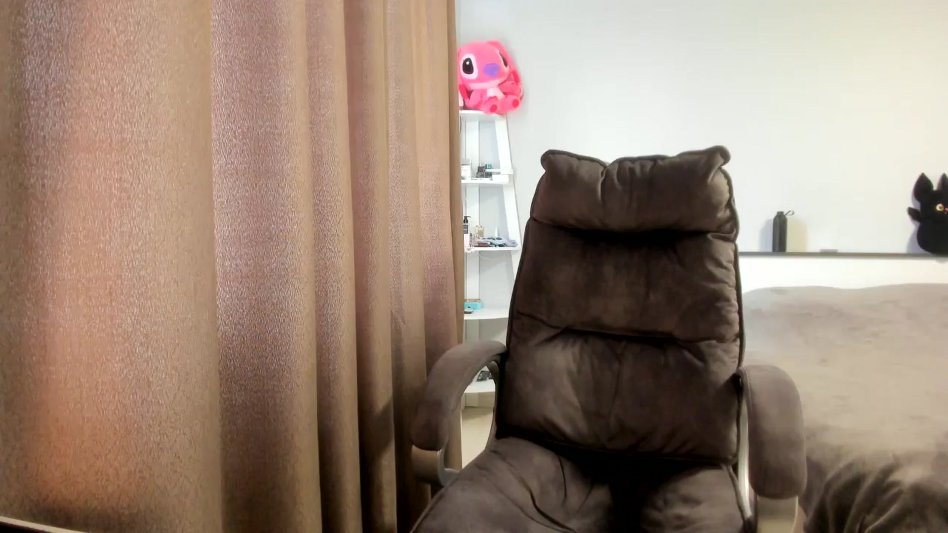 Gallery image thumbnail from Iam_Sasha's myfreecams stream on, 04/06/2026, 08:47 image 13 of 20