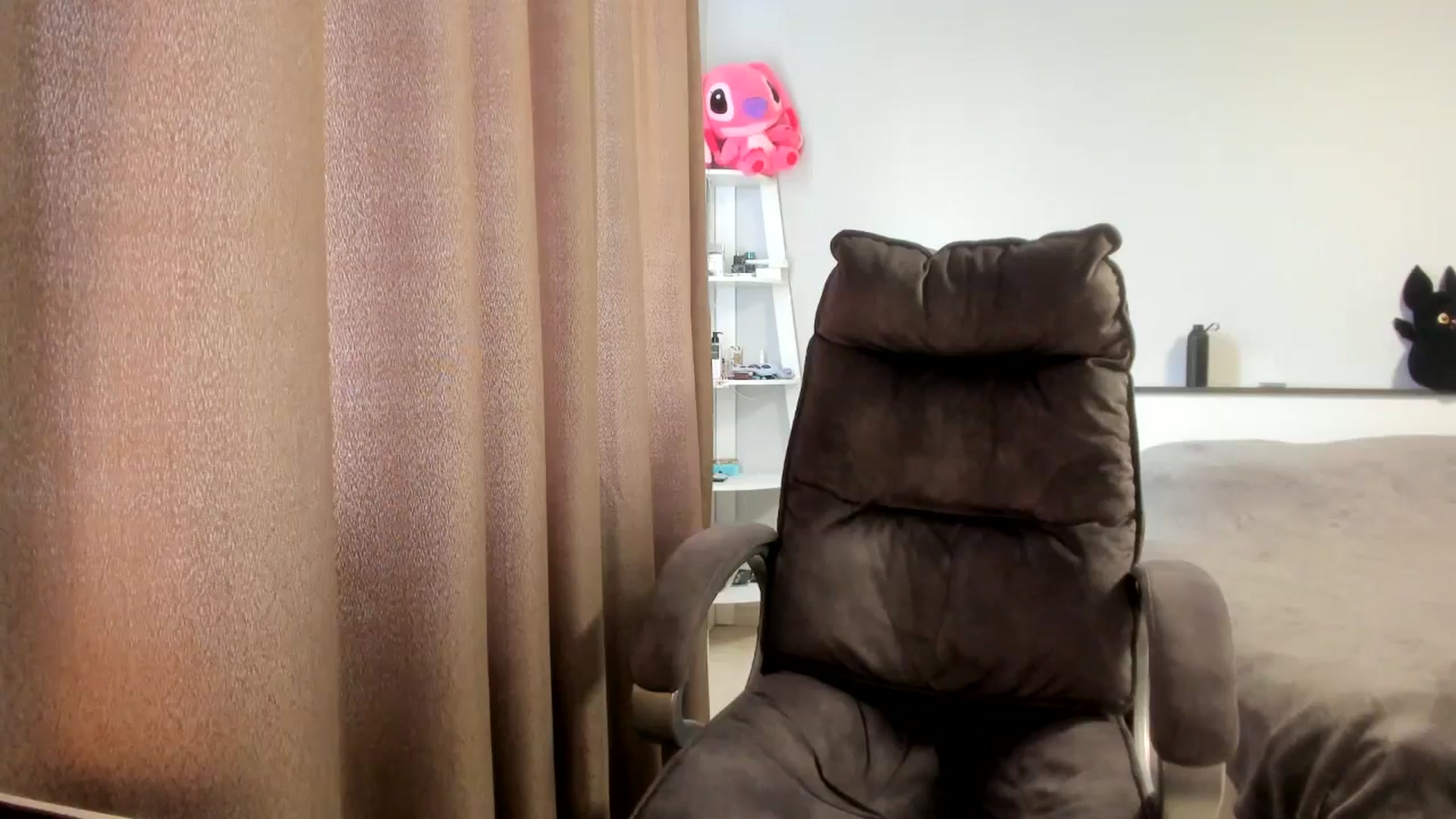 Gallery image thumbnail from Iam_Sasha's myfreecams stream on, 04/06/2026, 08:47 image 9 of 20