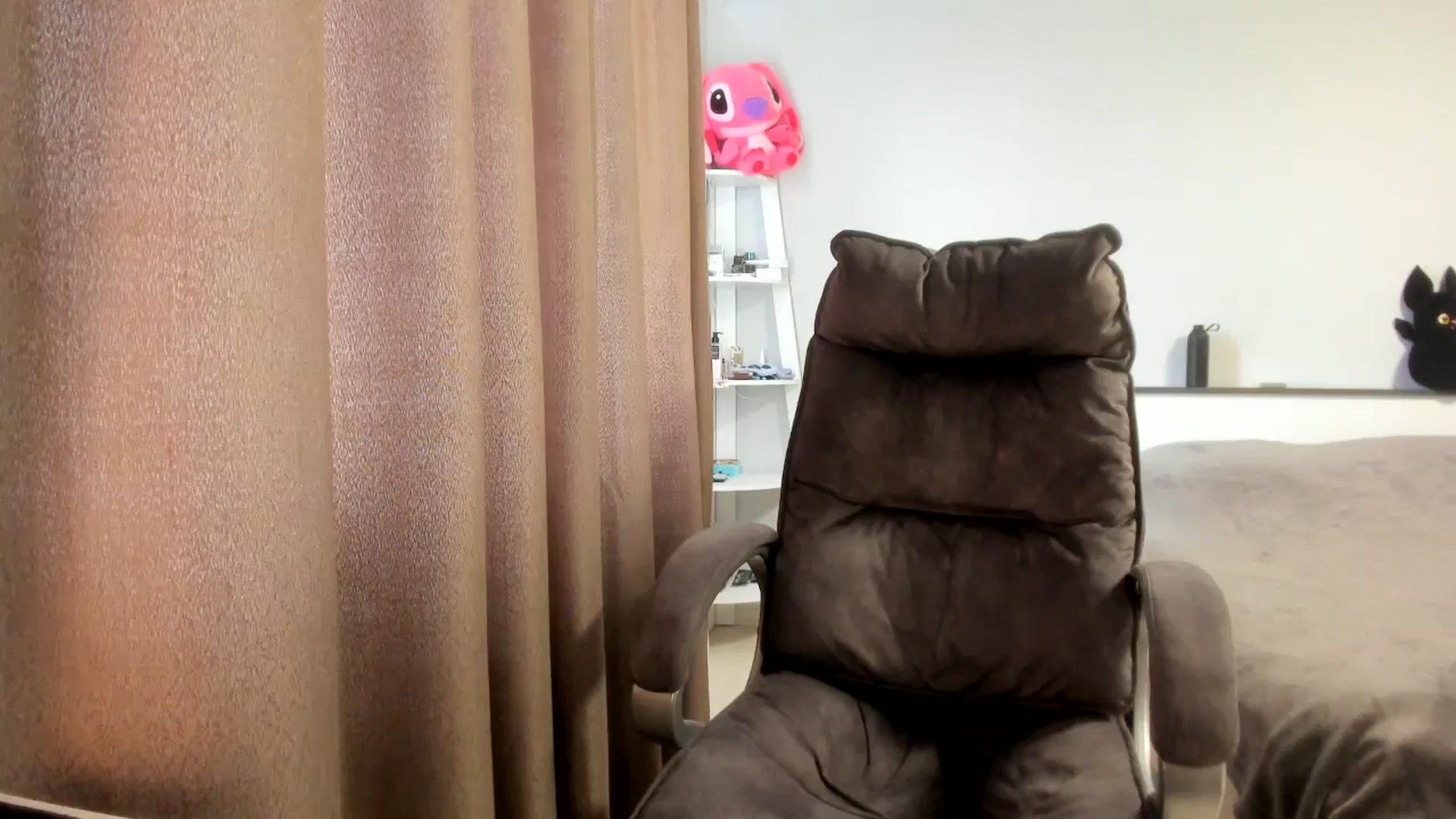 Gallery image thumbnail from Iam_Sasha's myfreecams stream on, 04/06/2026, 08:47 image 19 of 20