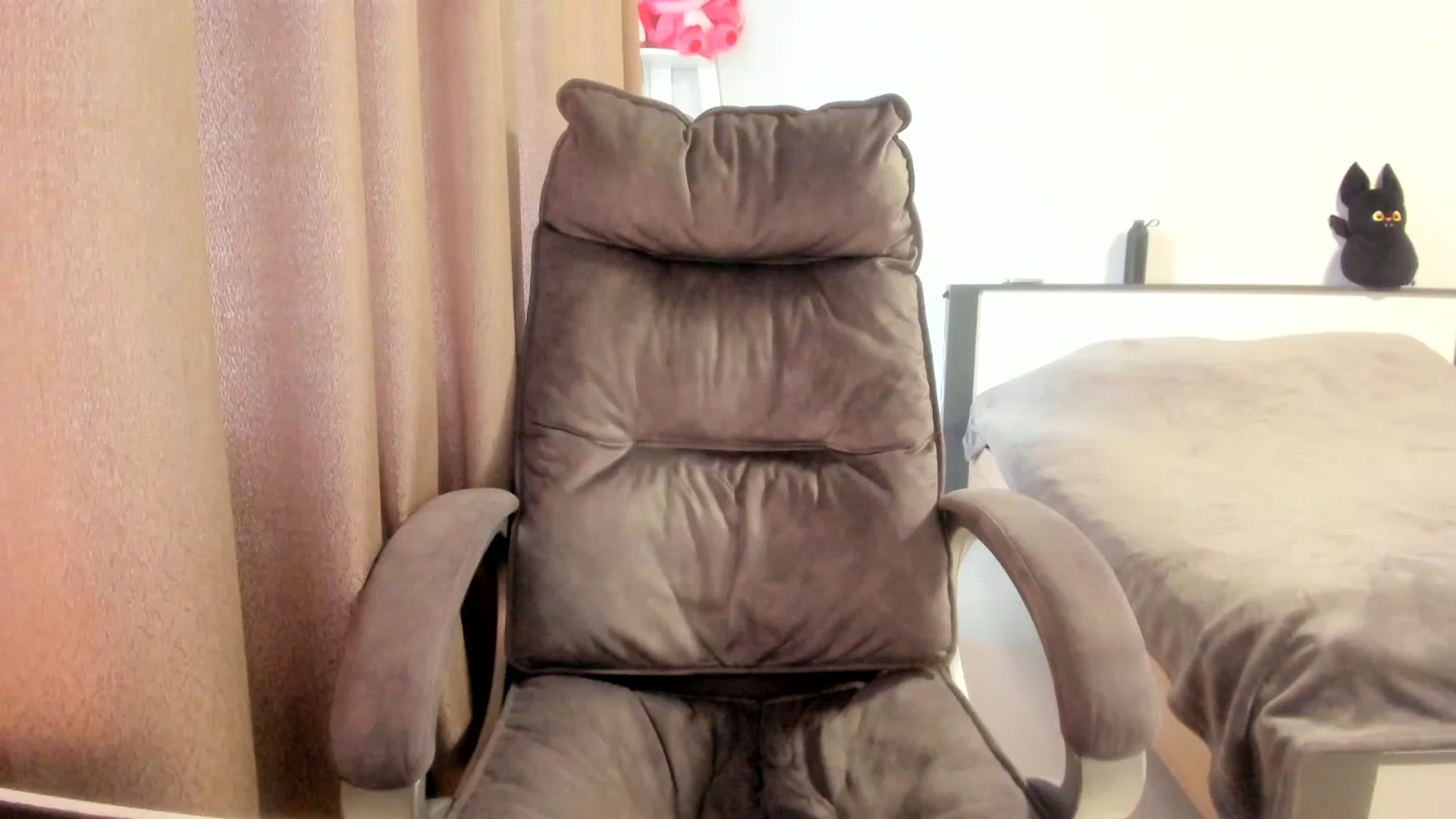 Gallery image thumbnail from Iam_Sasha's myfreecams stream on, 04/06/2026, 10:52 image 12 of 20