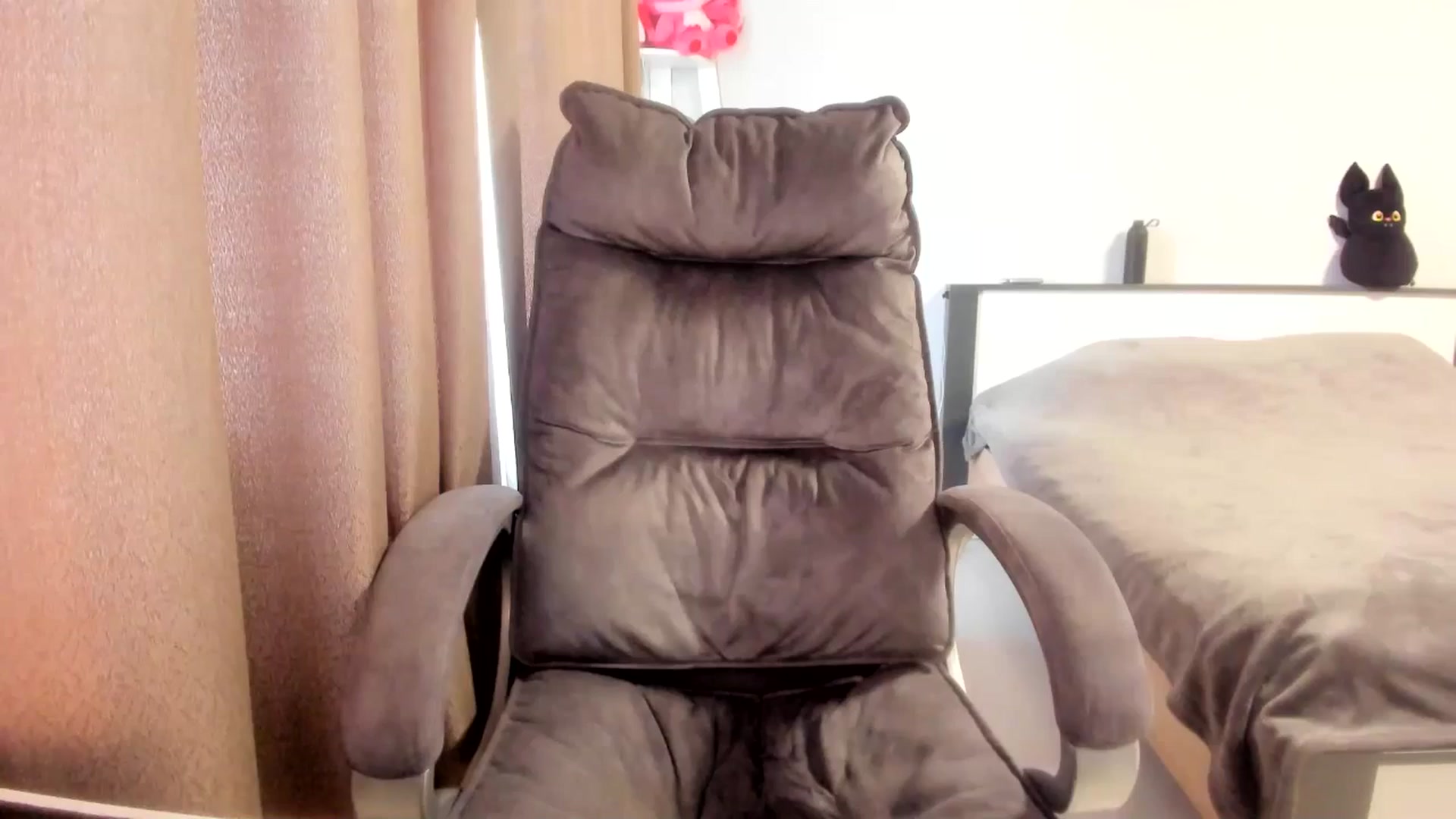 Gallery image thumbnail from Iam_Sasha's myfreecams stream on, 04/06/2026, 10:52 image 19 of 20