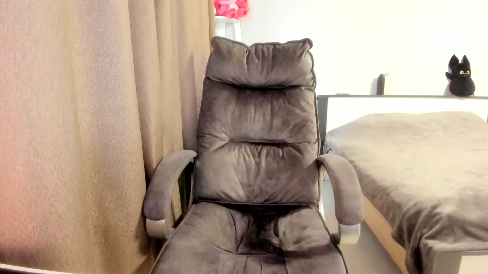 Gallery image thumbnail from Iam_Sasha's myfreecams stream on, 04/06/2026, 11:20 image 3 of 20