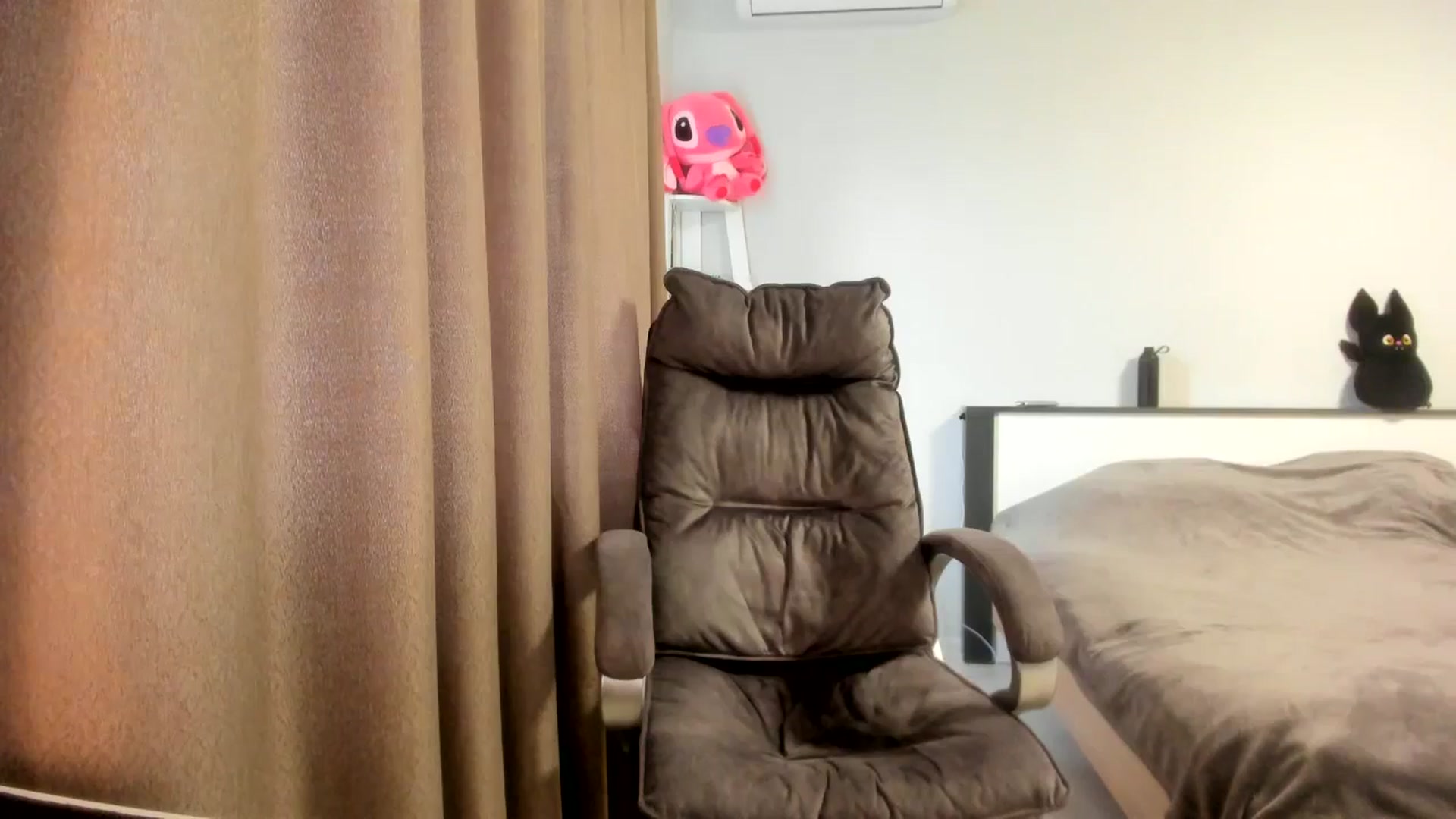 Gallery image thumbnail from Iam_Sasha's myfreecams stream on, 04/06/2026, 12:42 image 12 of 20