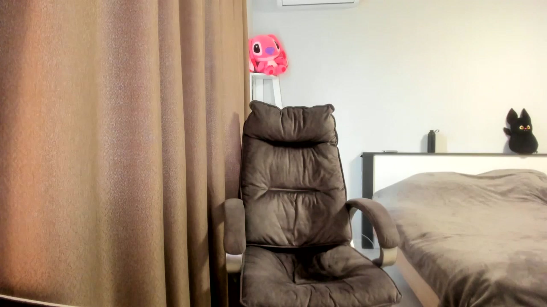 Gallery image thumbnail from Iam_Sasha's myfreecams stream on, 04/06/2026, 12:42 image 14 of 20