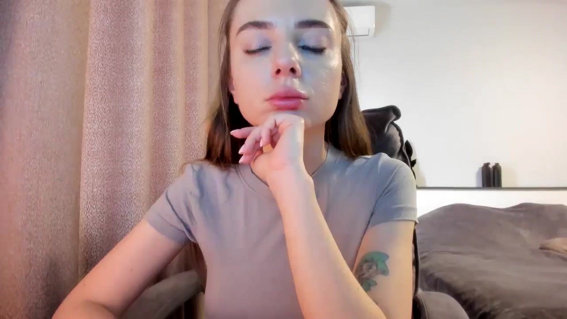 Gallery image thumbnail from Iam_Sasha's myfreecams stream on, 04/07/2026, 08:58 image 4 of 20