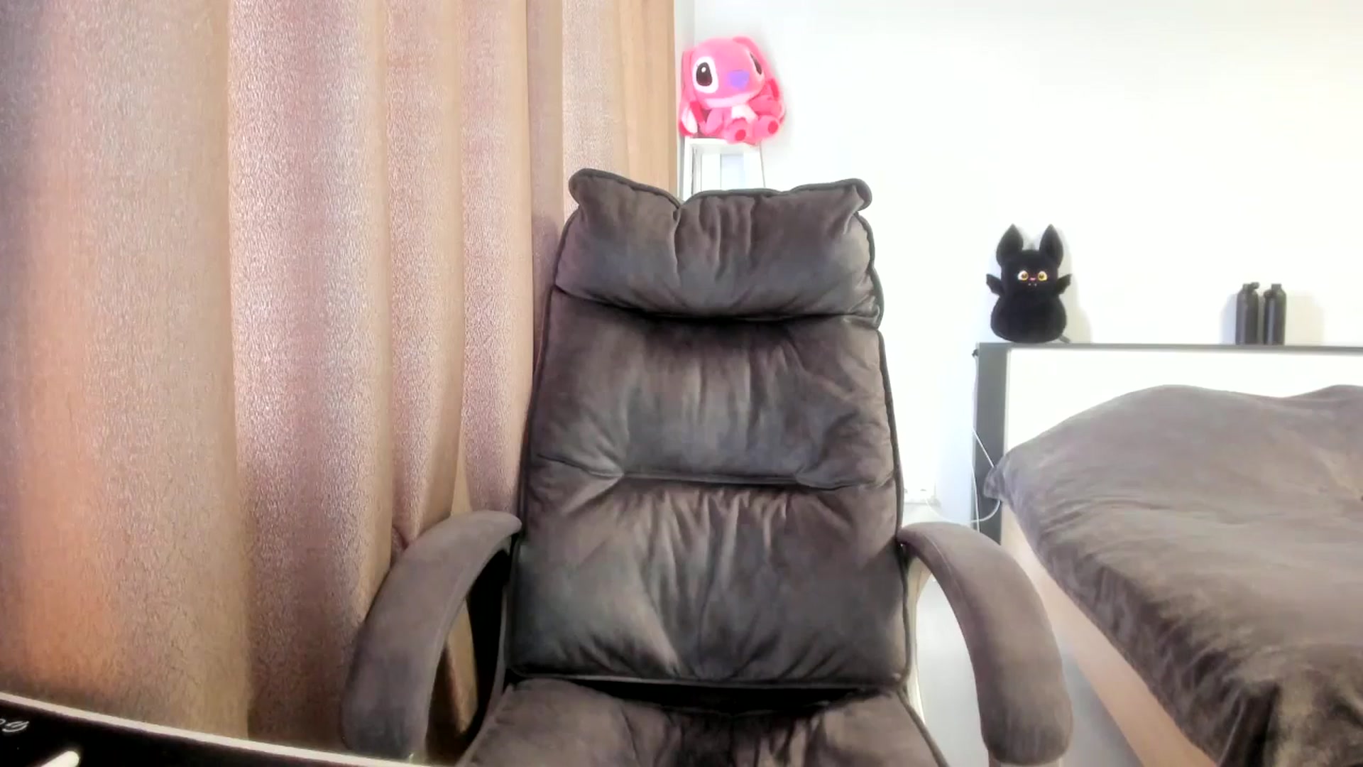 Gallery image thumbnail from Iam_Sasha's myfreecams stream on, 04/07/2026, 08:58 image 11 of 20