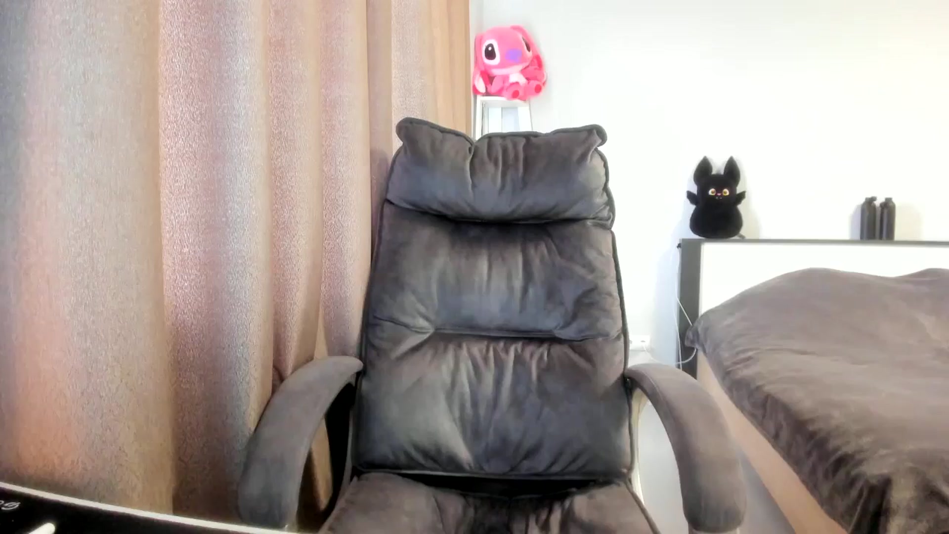 Gallery image thumbnail from Iam_Sasha's myfreecams stream on, 04/07/2026, 08:58 image 9 of 20