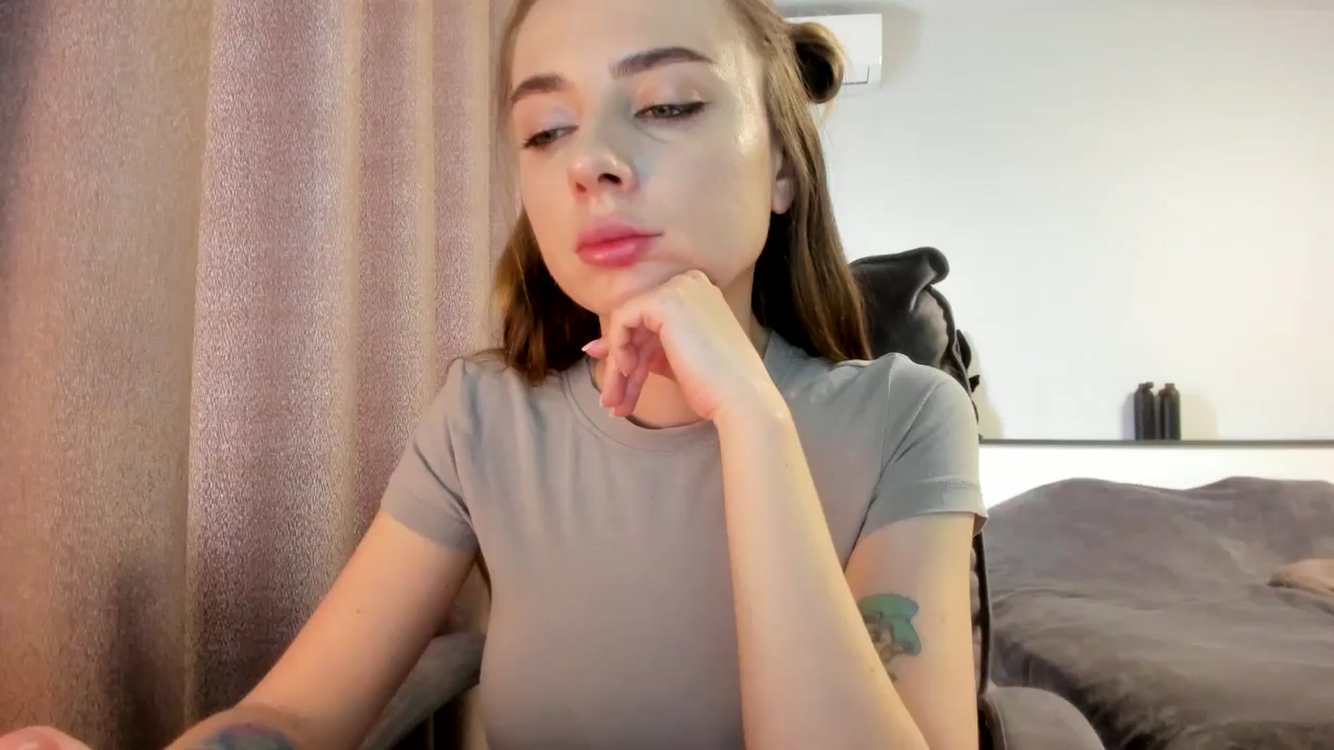 Gallery image thumbnail from Iam_Sasha's myfreecams stream on, 04/07/2026, 08:58 image 3 of 20