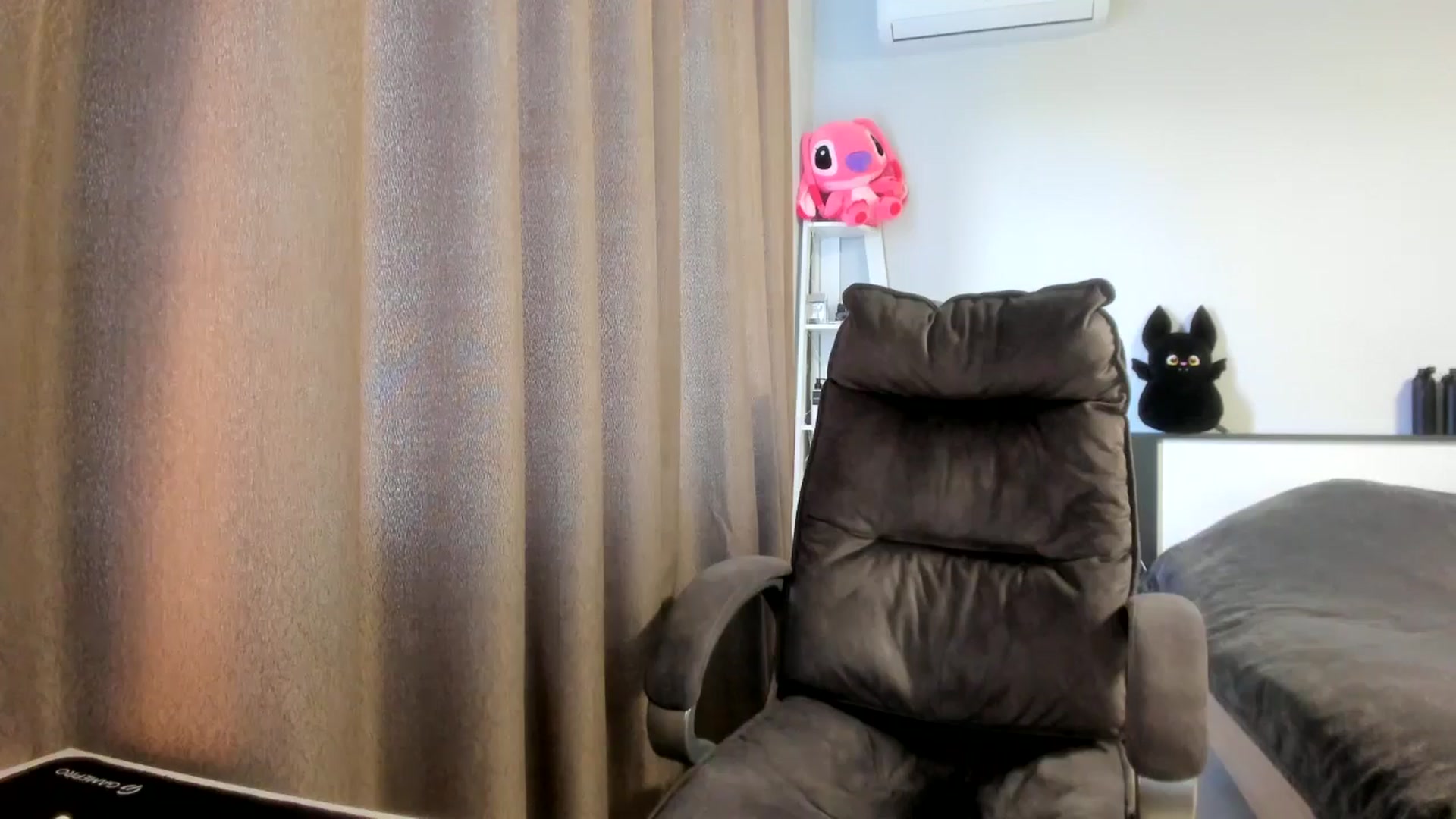 Gallery image thumbnail from Iam_Sasha's myfreecams stream on, 04/07/2026, 09:38 image 8 of 20