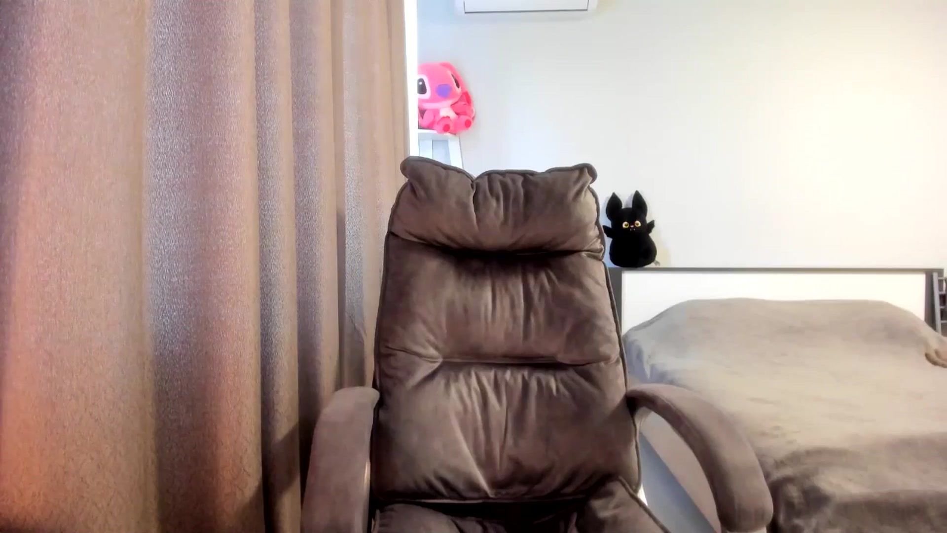 Gallery image thumbnail from Iam_Sasha's myfreecams stream on, 05/05/2026, 09:43 image 2 of 20