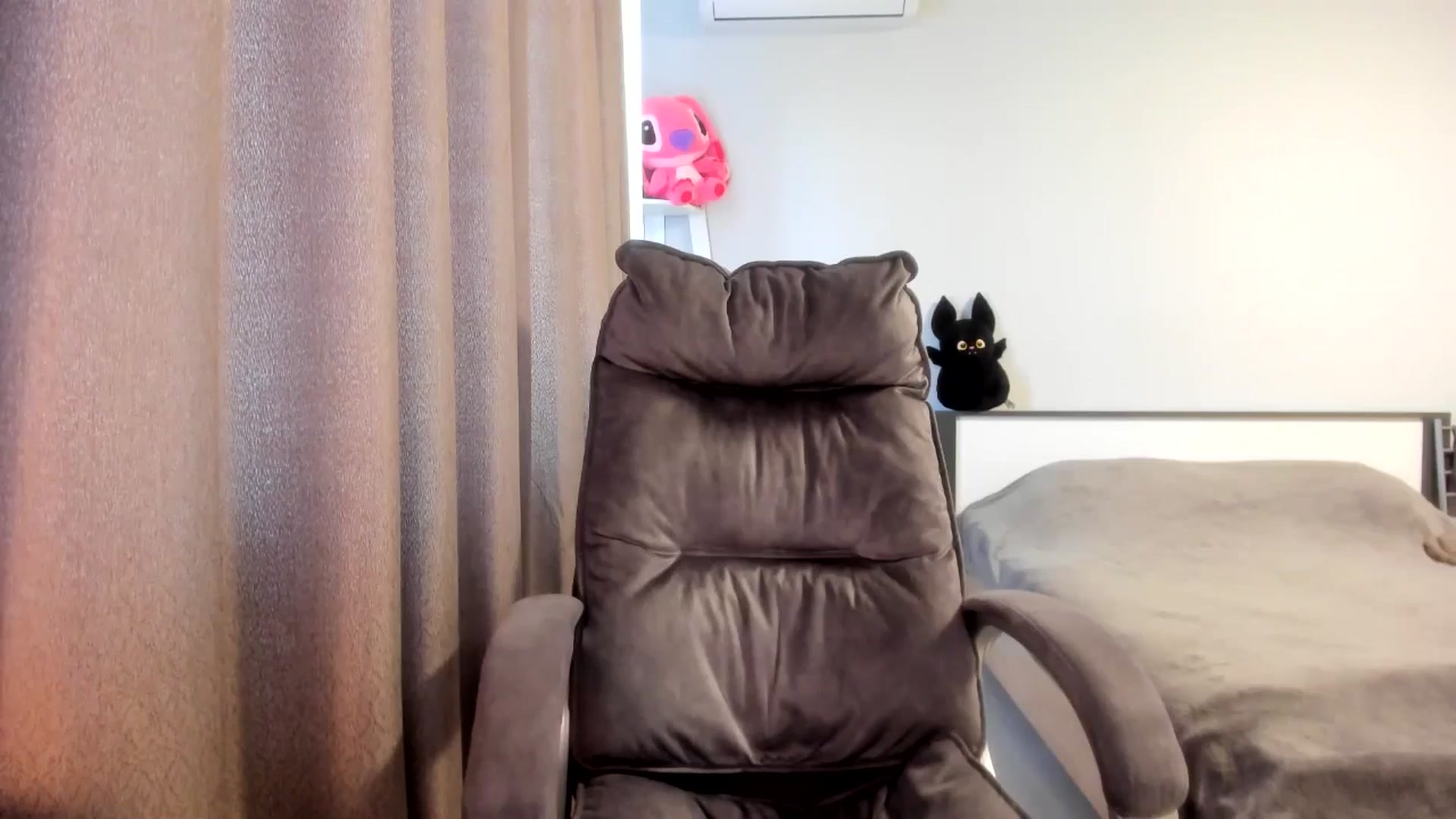Gallery image thumbnail from Iam_Sasha's myfreecams stream on, 05/05/2026, 09:43 image 3 of 20