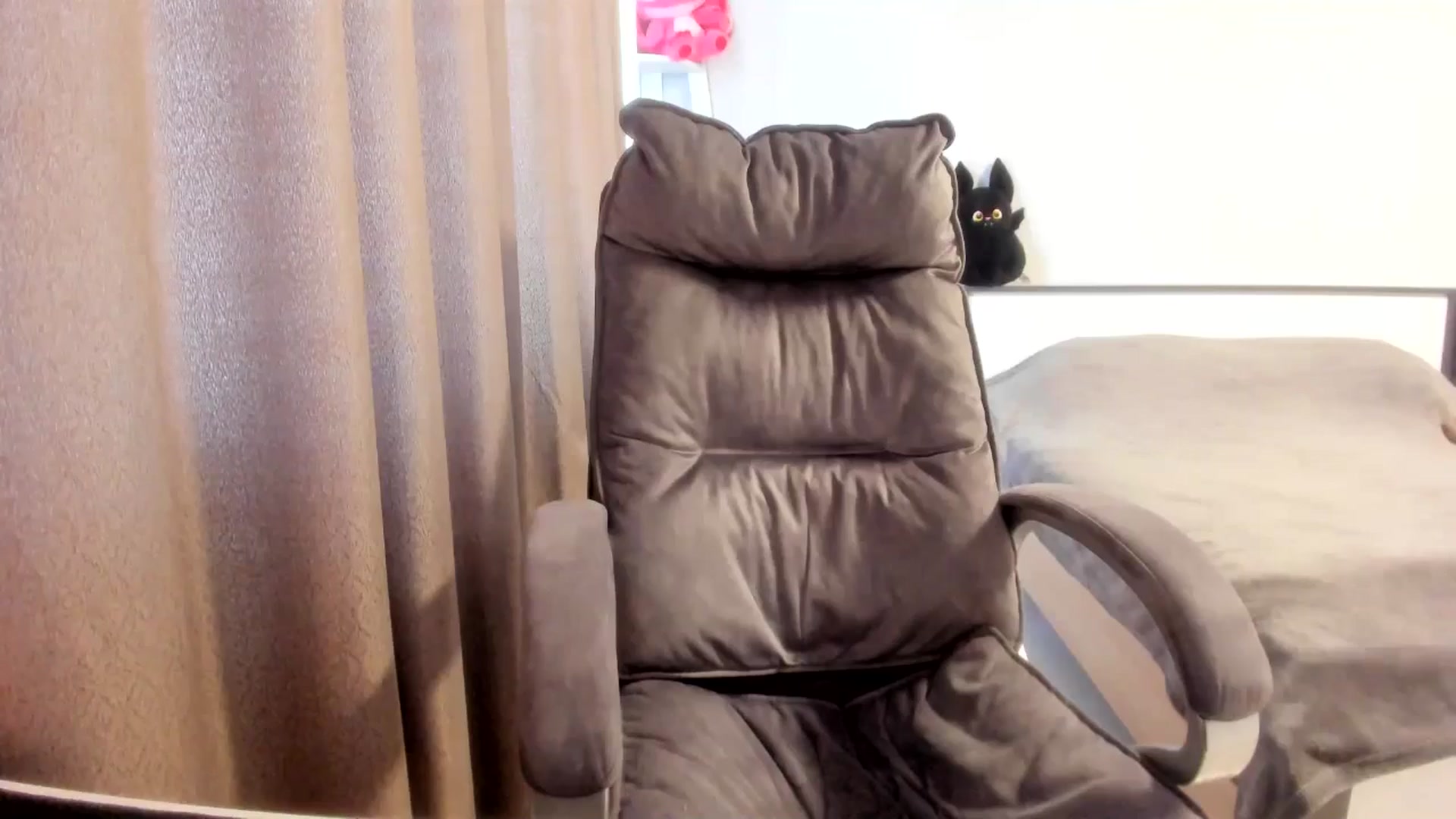 Gallery image thumbnail from Iam_Sasha's myfreecams stream on, 05/05/2026, 10:21 image 3 of 20