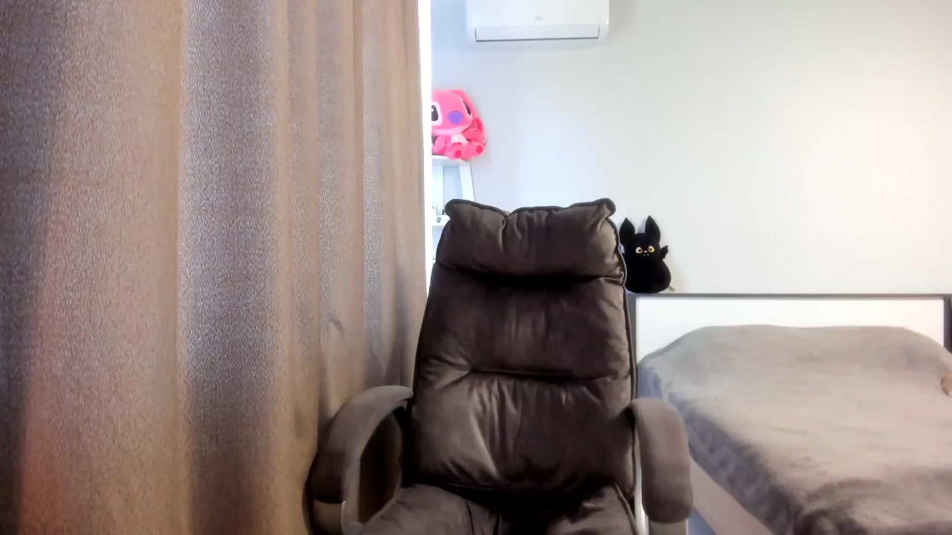 Gallery image thumbnail from Iam_Sasha's myfreecams stream on, 05/05/2026, 10:41 image 2 of 20