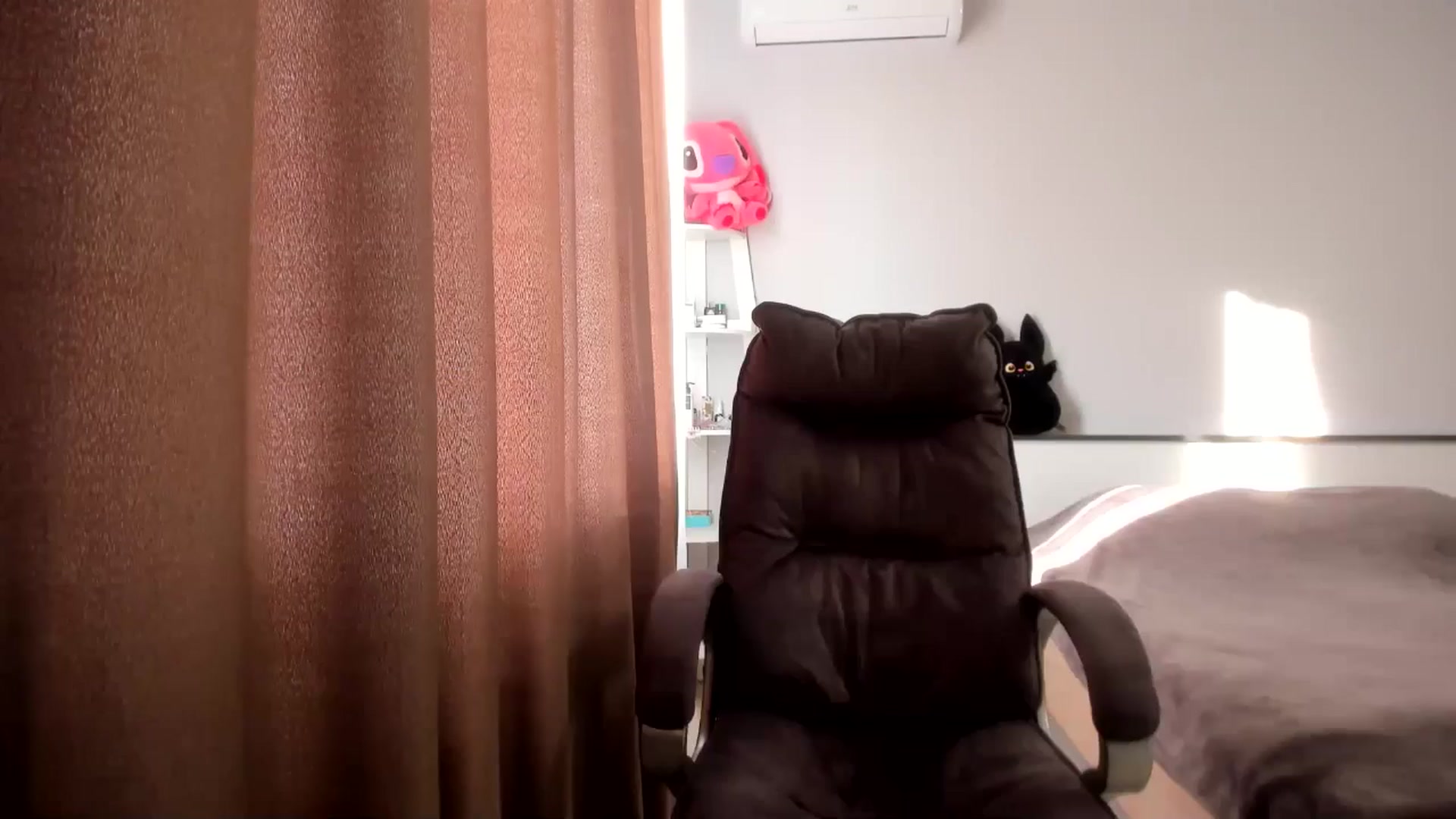 Gallery image thumbnail from Iam_Sasha's myfreecams stream on, 05/05/2026, 15:24 image 20 of 20