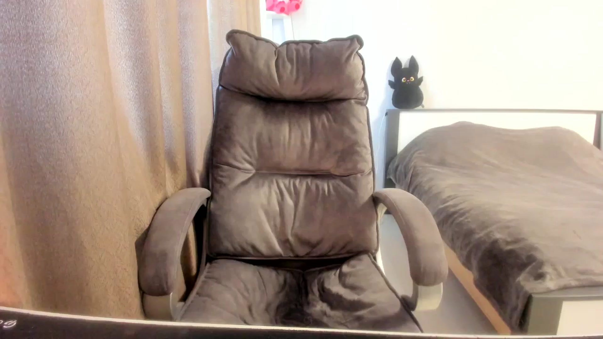Gallery image thumbnail from Iam_Sasha's myfreecams stream on, 05/06/2026, 09:53 image 10 of 20