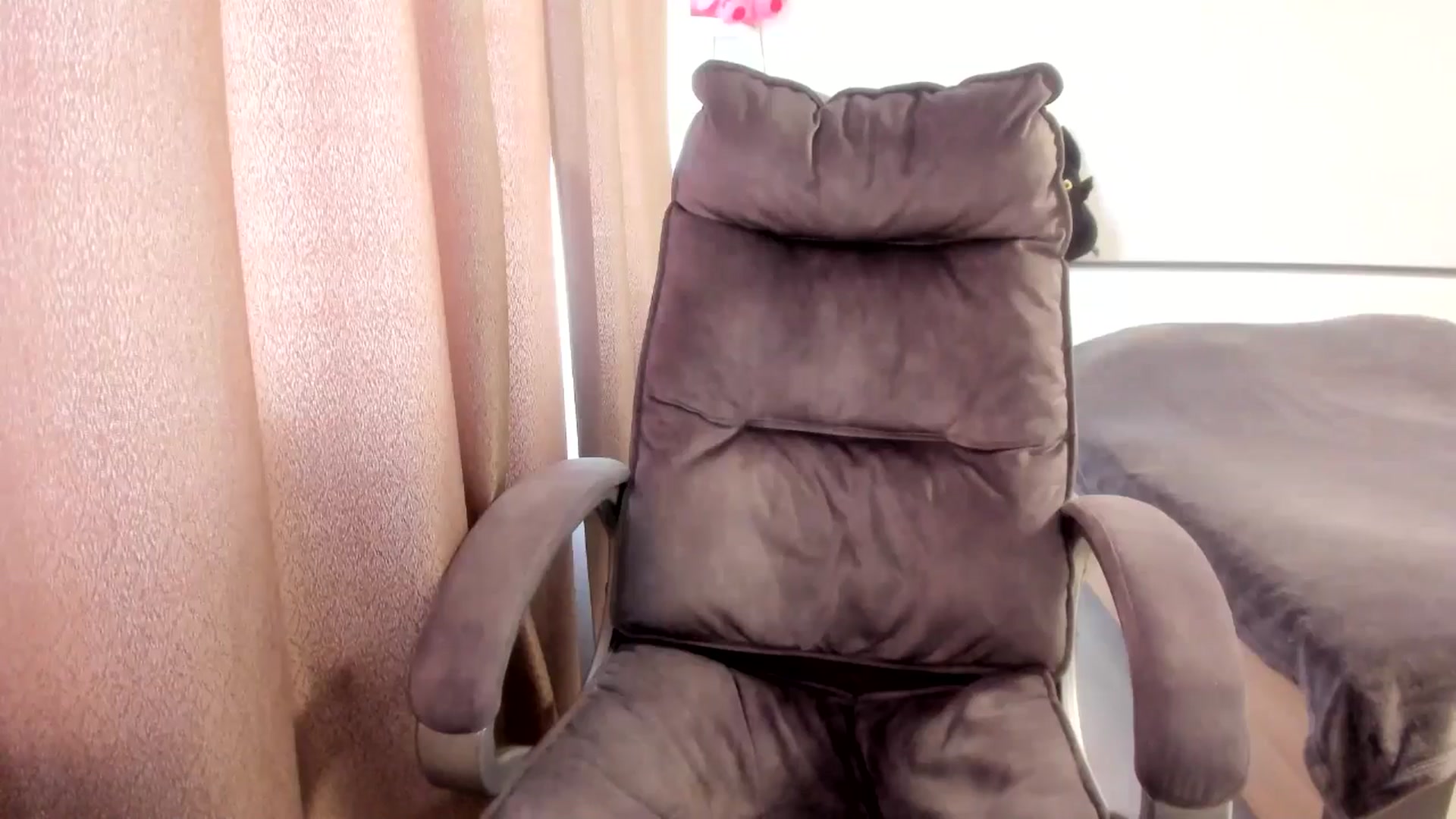 Gallery image thumbnail from Iam_Sasha's myfreecams stream on, 05/08/2026, 10:07 image 17 of 20