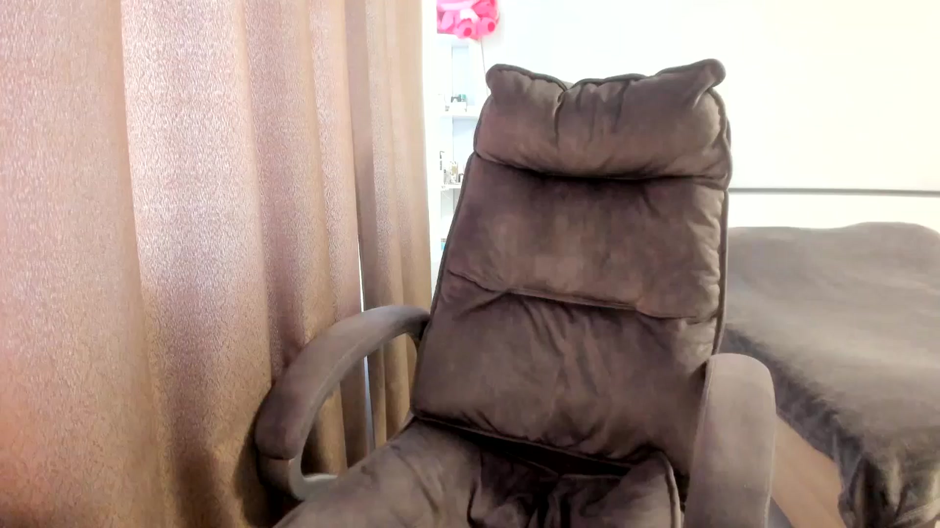 Gallery image thumbnail from Iam_Sasha's myfreecams stream on, 05/08/2026, 10:07 image 5 of 20