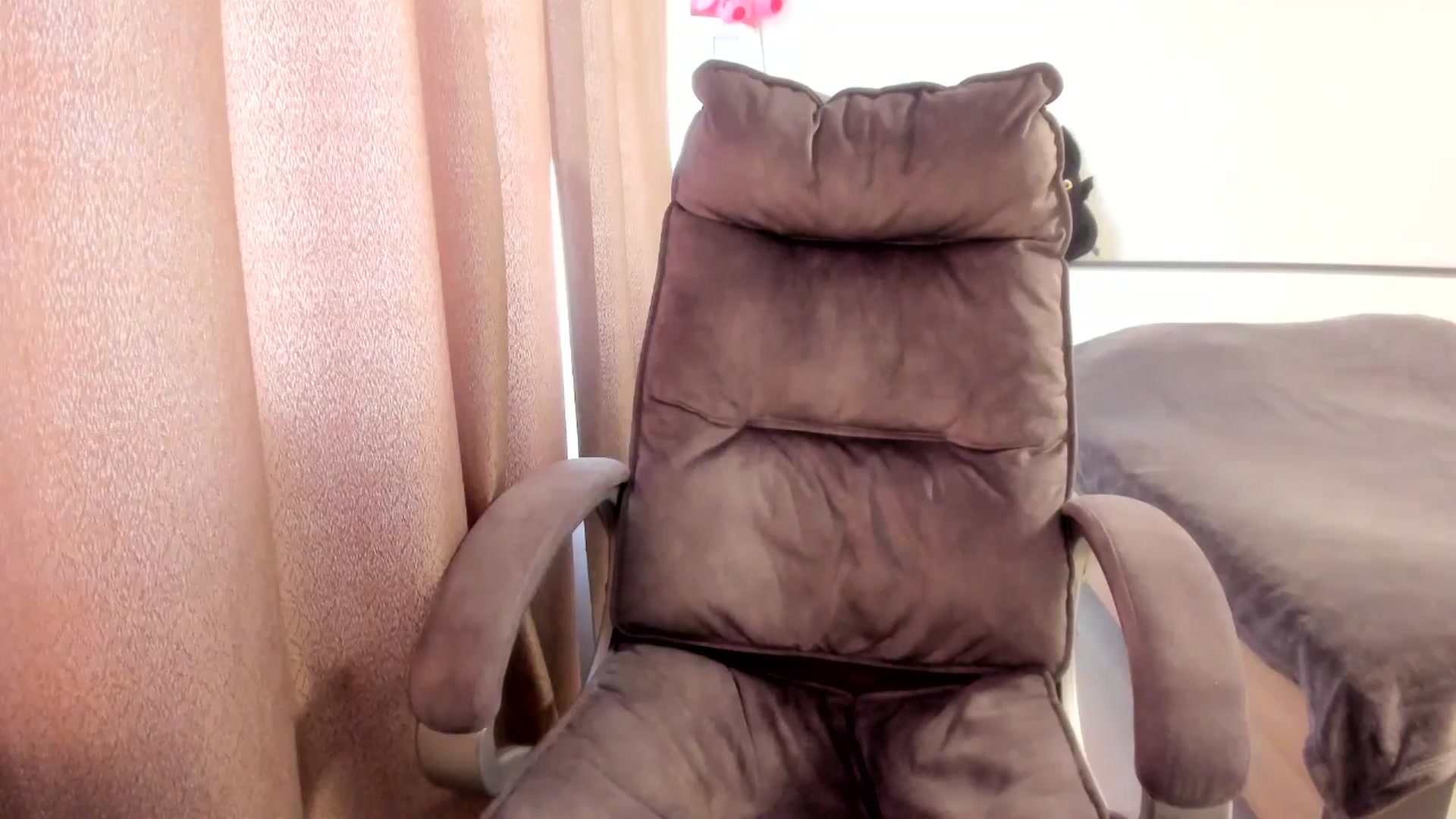 Gallery image thumbnail from Iam_Sasha's myfreecams stream on, 05/08/2026, 10:07 image 14 of 20