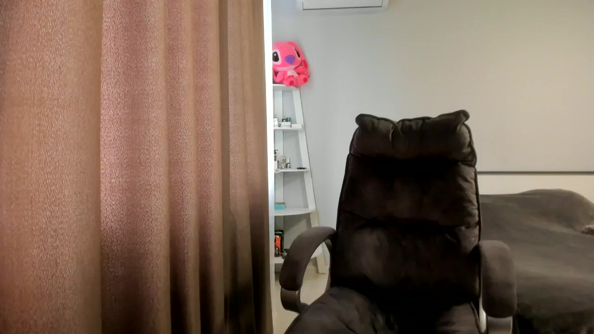 Gallery image thumbnail from Iam_Sasha's myfreecams stream on, 05/08/2026, 12:56 image 8 of 20