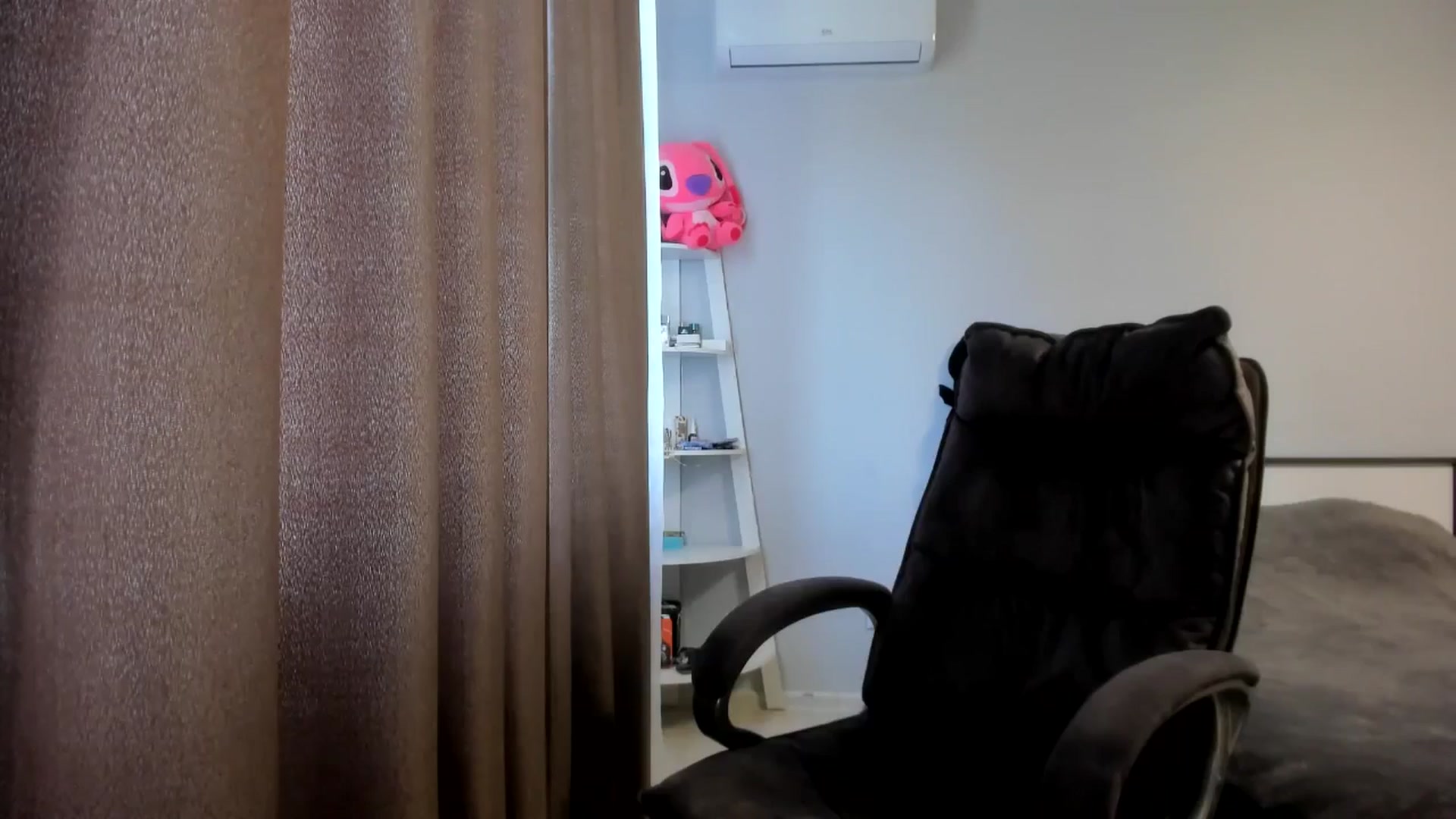Gallery image thumbnail from Iam_Sasha's myfreecams stream on, 05/11/2026, 11:21 image 20 of 20