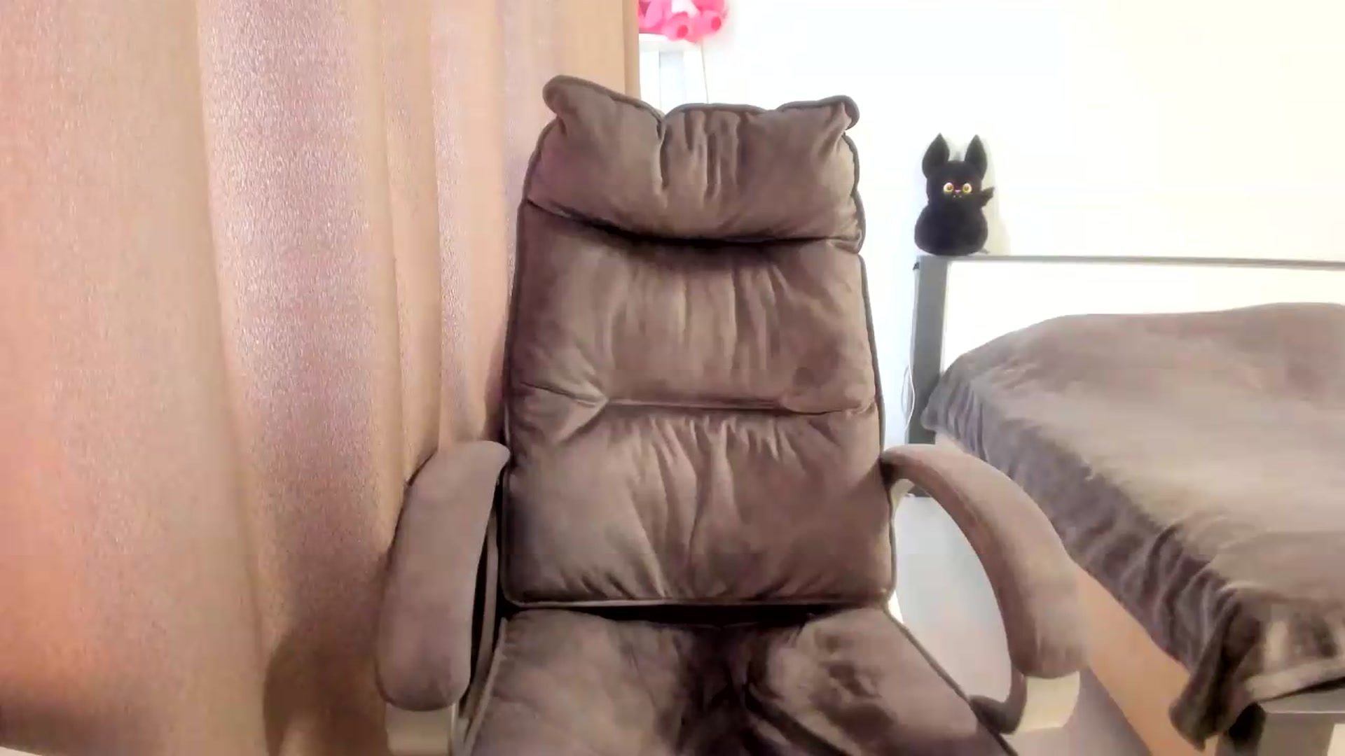 Gallery image thumbnail from Iam_Sasha's myfreecams stream on, 05/12/2026, 12:54 image 16 of 20