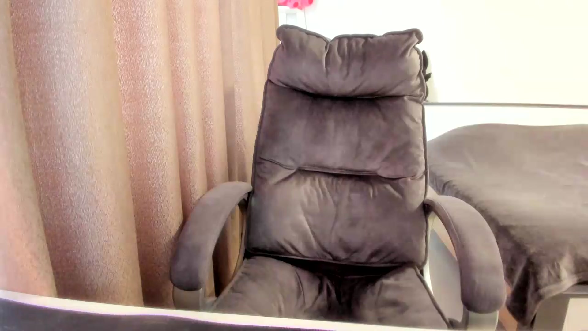 Gallery image thumbnail from Iam_Sasha's myfreecams stream on, 05/13/2026, 07:43 image 20 of 20