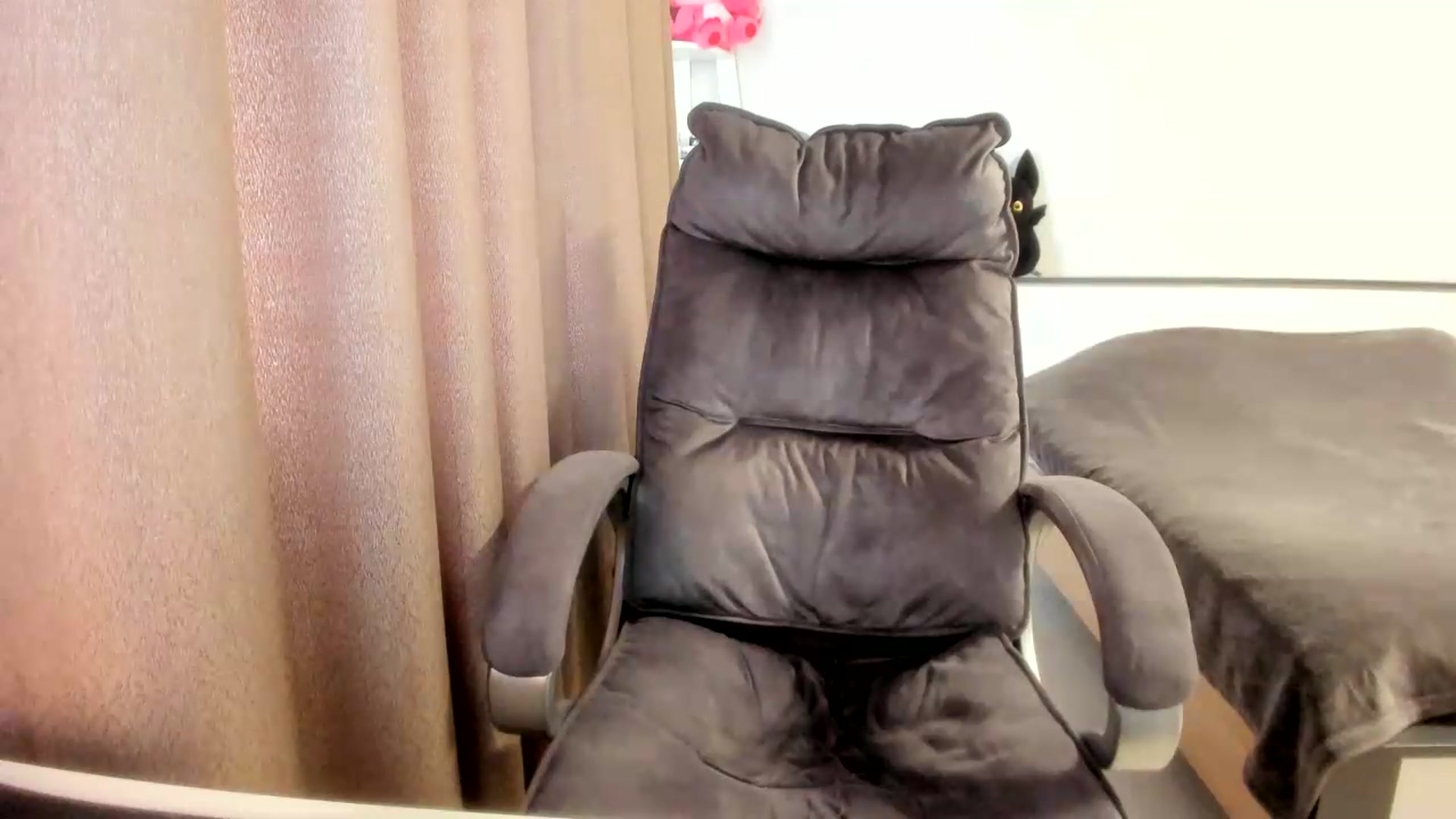 Gallery image thumbnail from Iam_Sasha's myfreecams stream on, 05/13/2026, 07:43 image 10 of 20