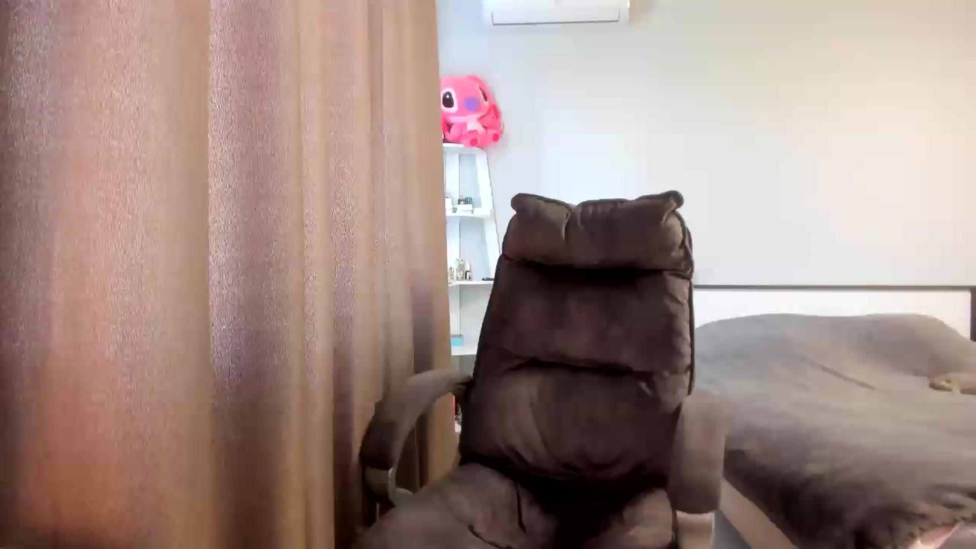 Gallery image thumbnail from Iam_Sasha's myfreecams stream on, 05/14/2026, 10:58 image 4 of 20