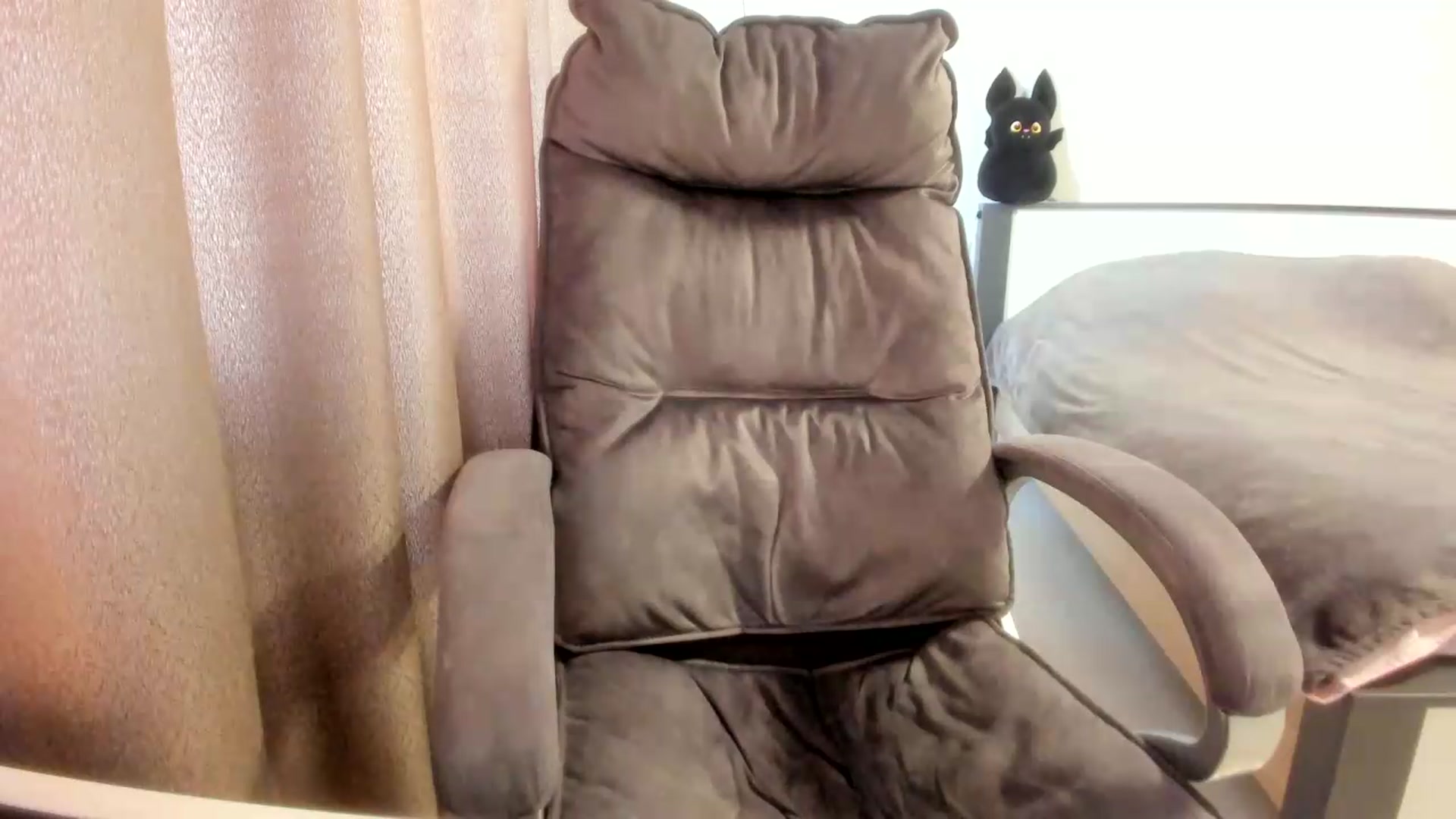Gallery image thumbnail from Iam_Sasha's myfreecams stream on, 05/14/2026, 10:58 image 10 of 20