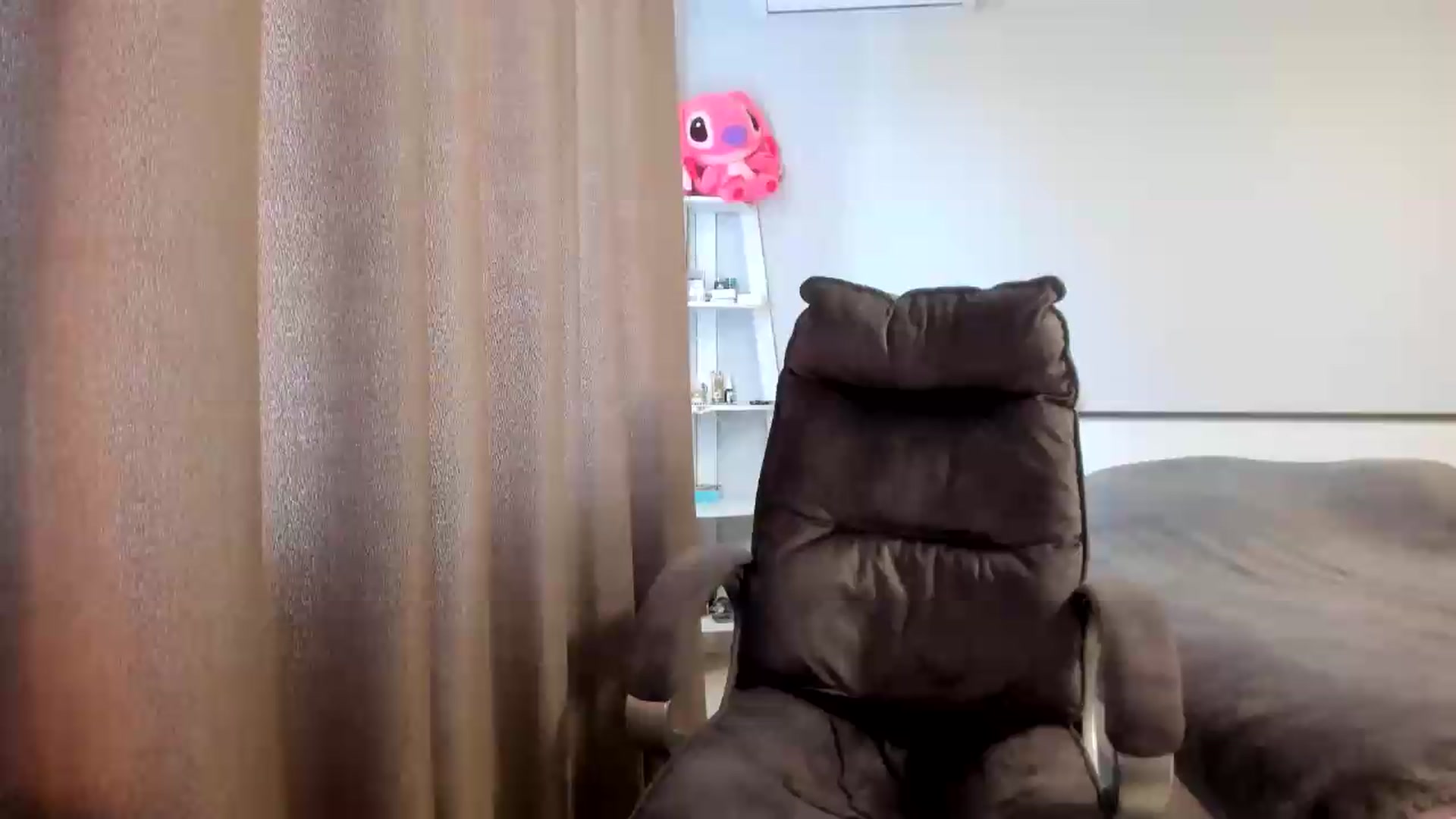 Gallery image thumbnail from Iam_Sasha's myfreecams stream on, 05/14/2026, 11:43 image 1 of 20