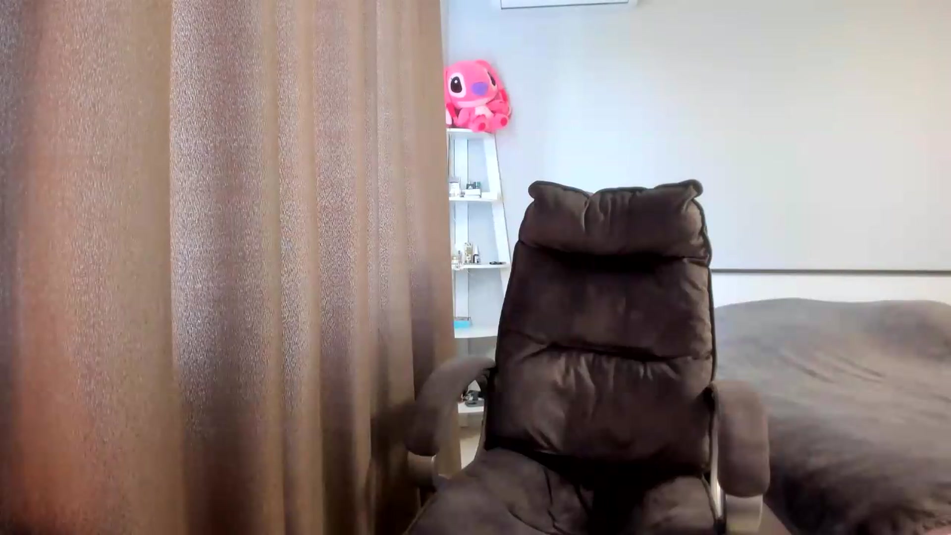 Gallery image thumbnail from Iam_Sasha's myfreecams stream on, 05/14/2026, 12:01 image 4 of 20