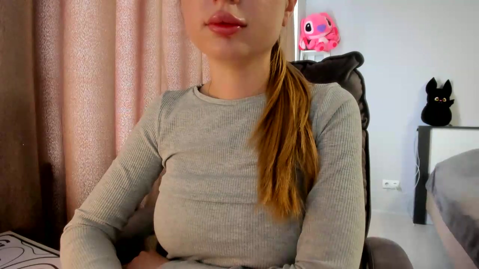 Gallery image thumbnail from Iam_Sasha's myfreecams stream on, 05/18/2026, 08:48 image 12 of 20