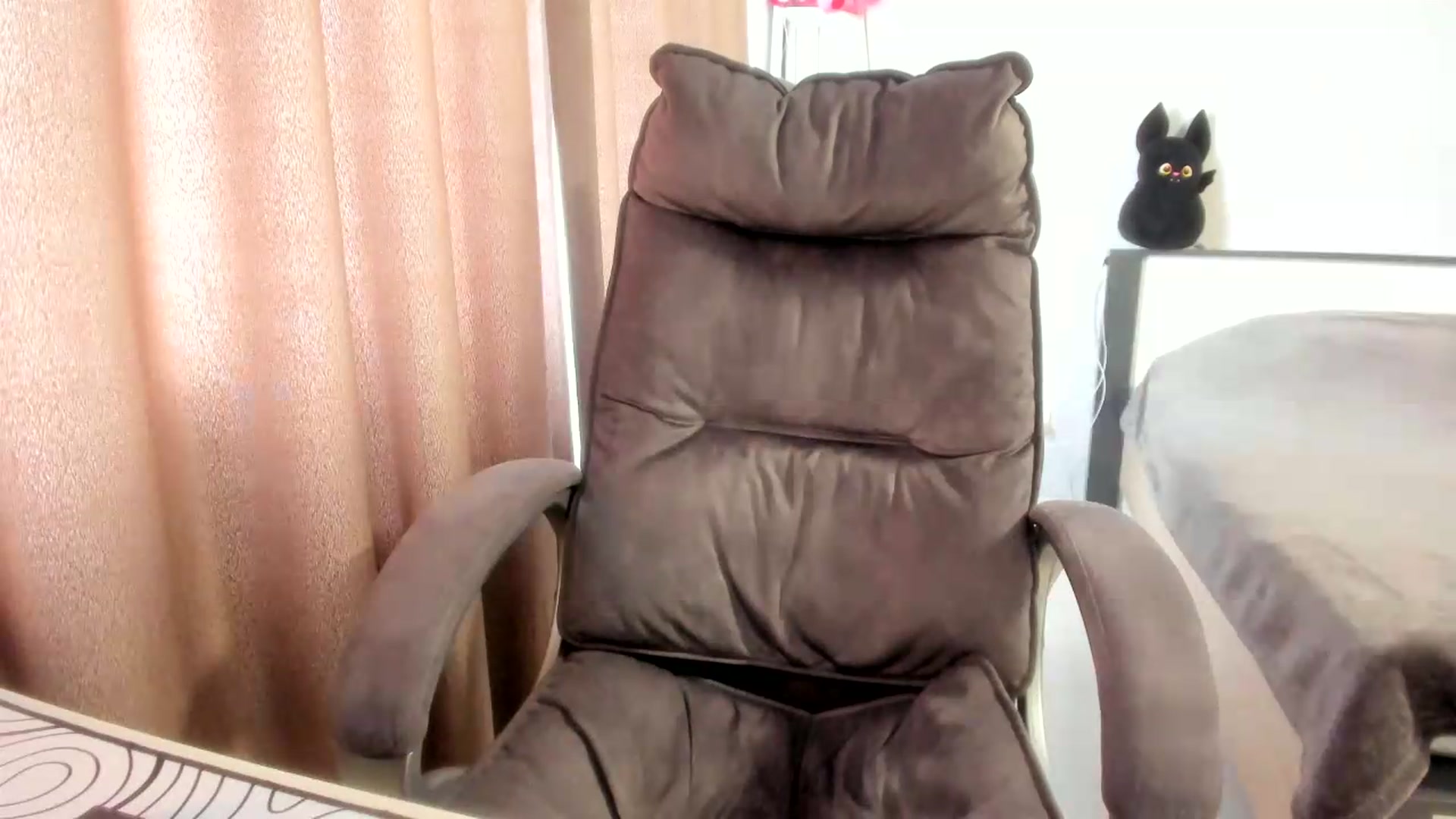 Gallery image thumbnail from Iam_Sasha's myfreecams stream on, 05/18/2026, 09:49 image 6 of 20