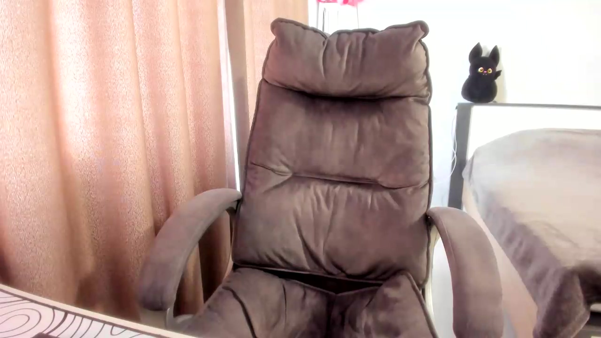 Gallery image thumbnail from Iam_Sasha's myfreecams stream on, 05/18/2026, 09:49 image 8 of 20
