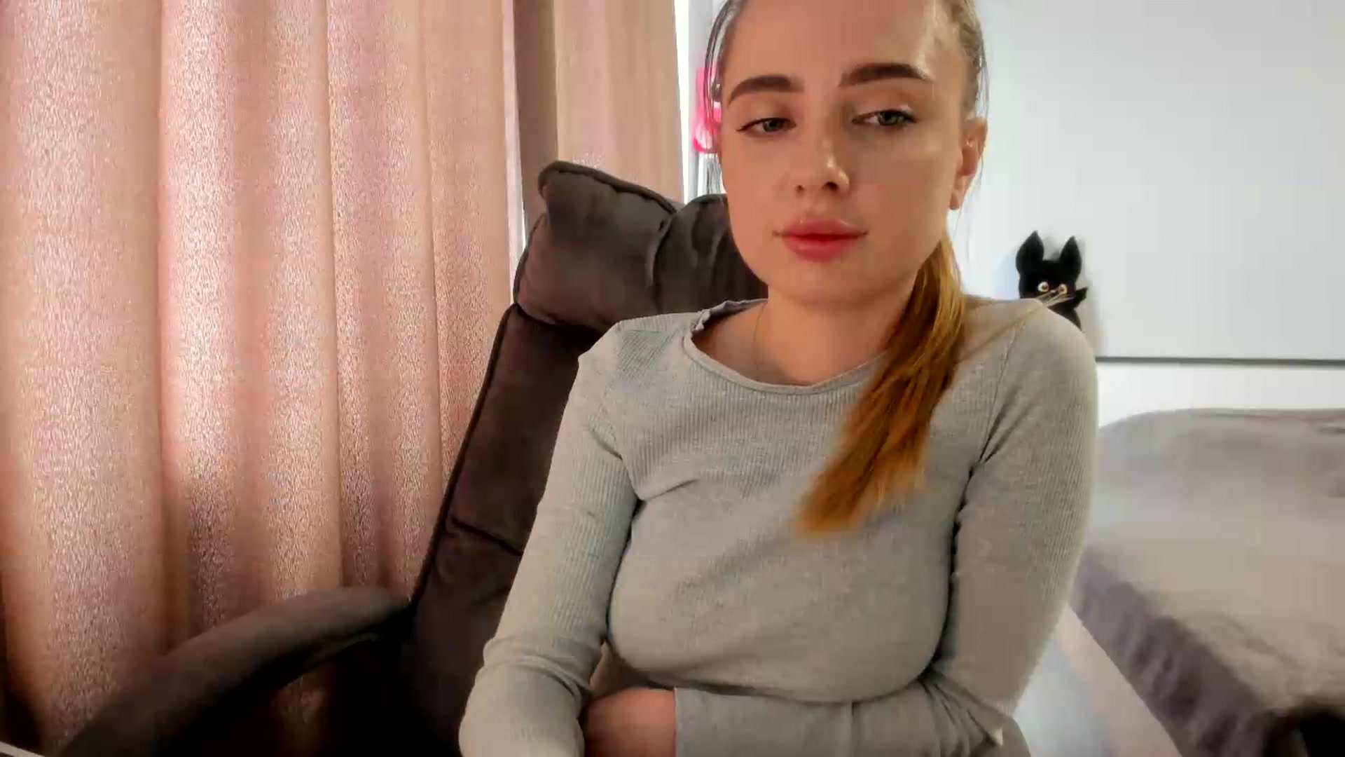 Gallery image thumbnail from Iam_Sasha's myfreecams stream on, 05/18/2026, 09:49 image 19 of 20