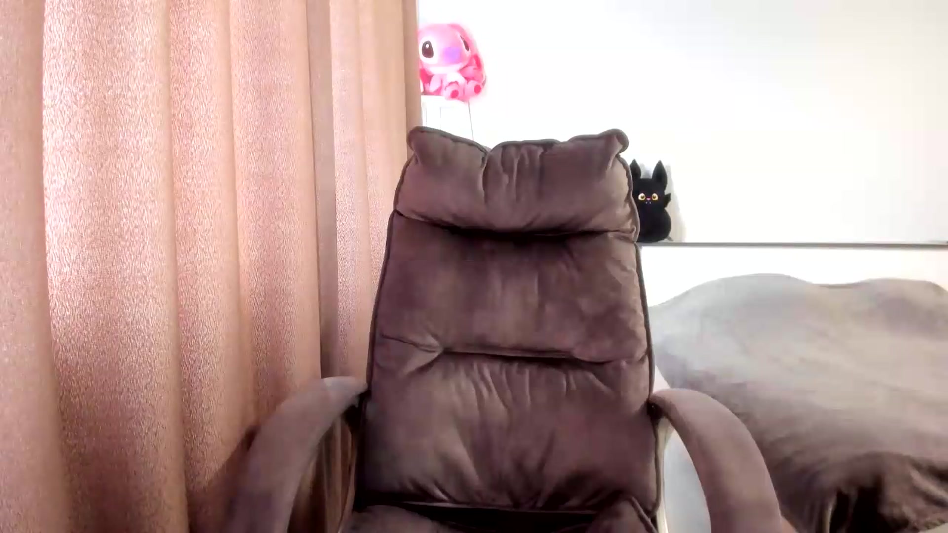 Gallery image thumbnail from Iam_Sasha's myfreecams stream on, 05/20/2026, 11:38 image 8 of 20